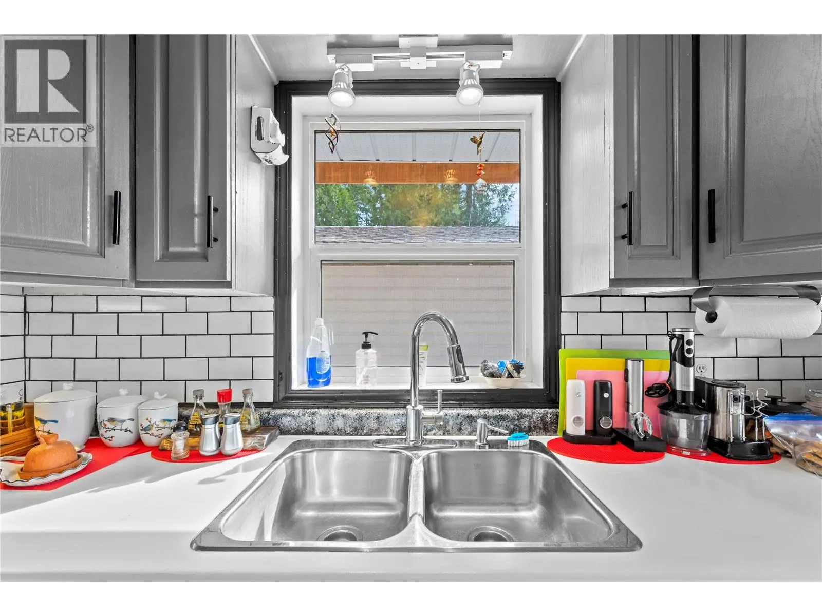 7241 Estate Place