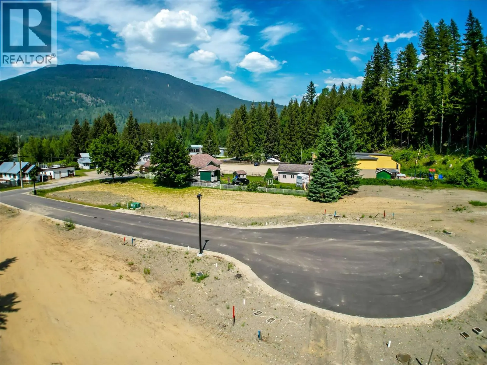 2-1445 Illecillewaet Road Lot# SL 1