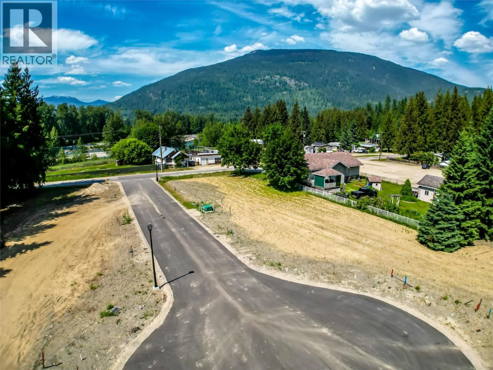 2-1445 Illecillewaet Road Lot# SL 1