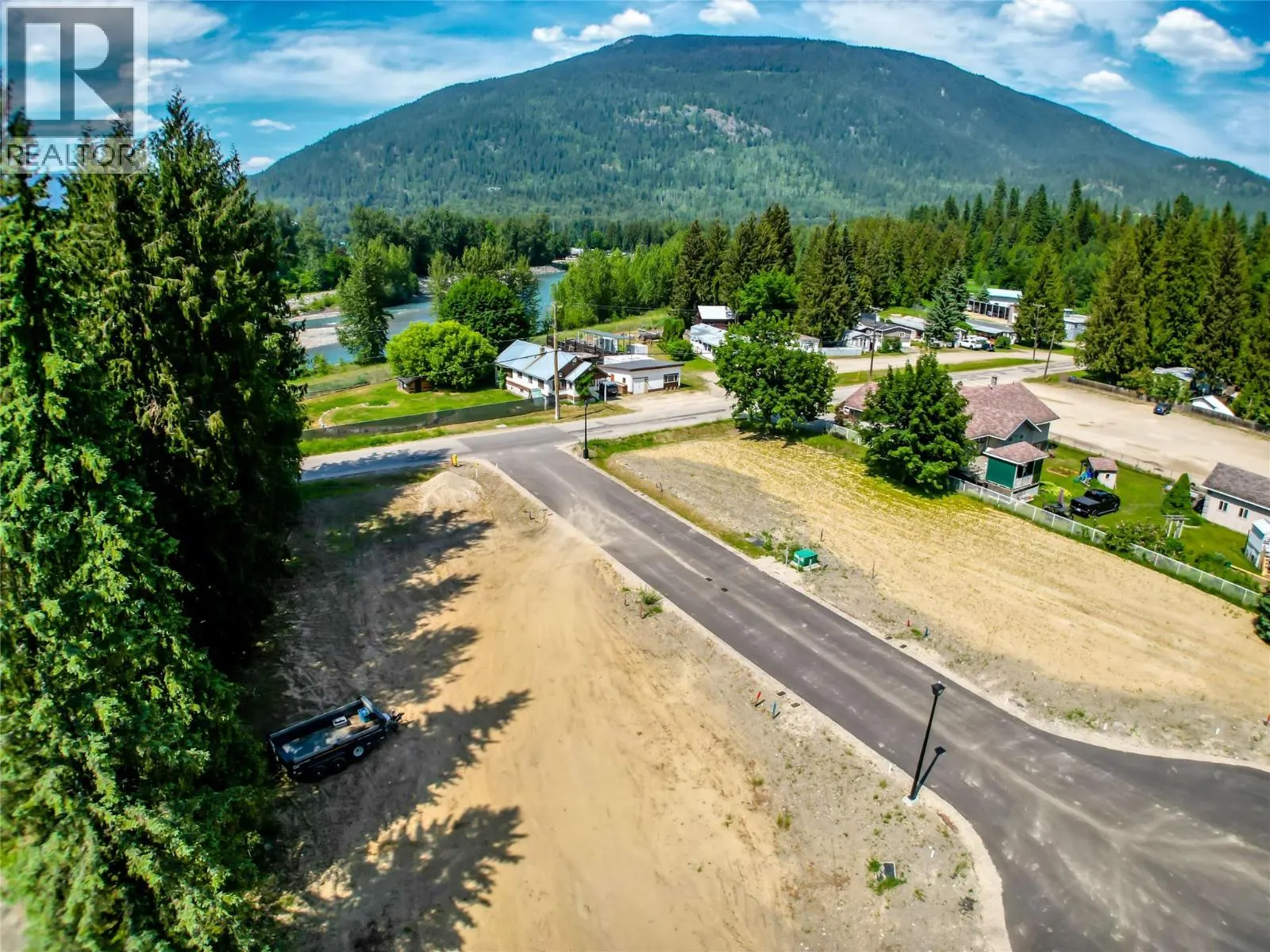 2-1445 Illecillewaet Road Lot# SL 1