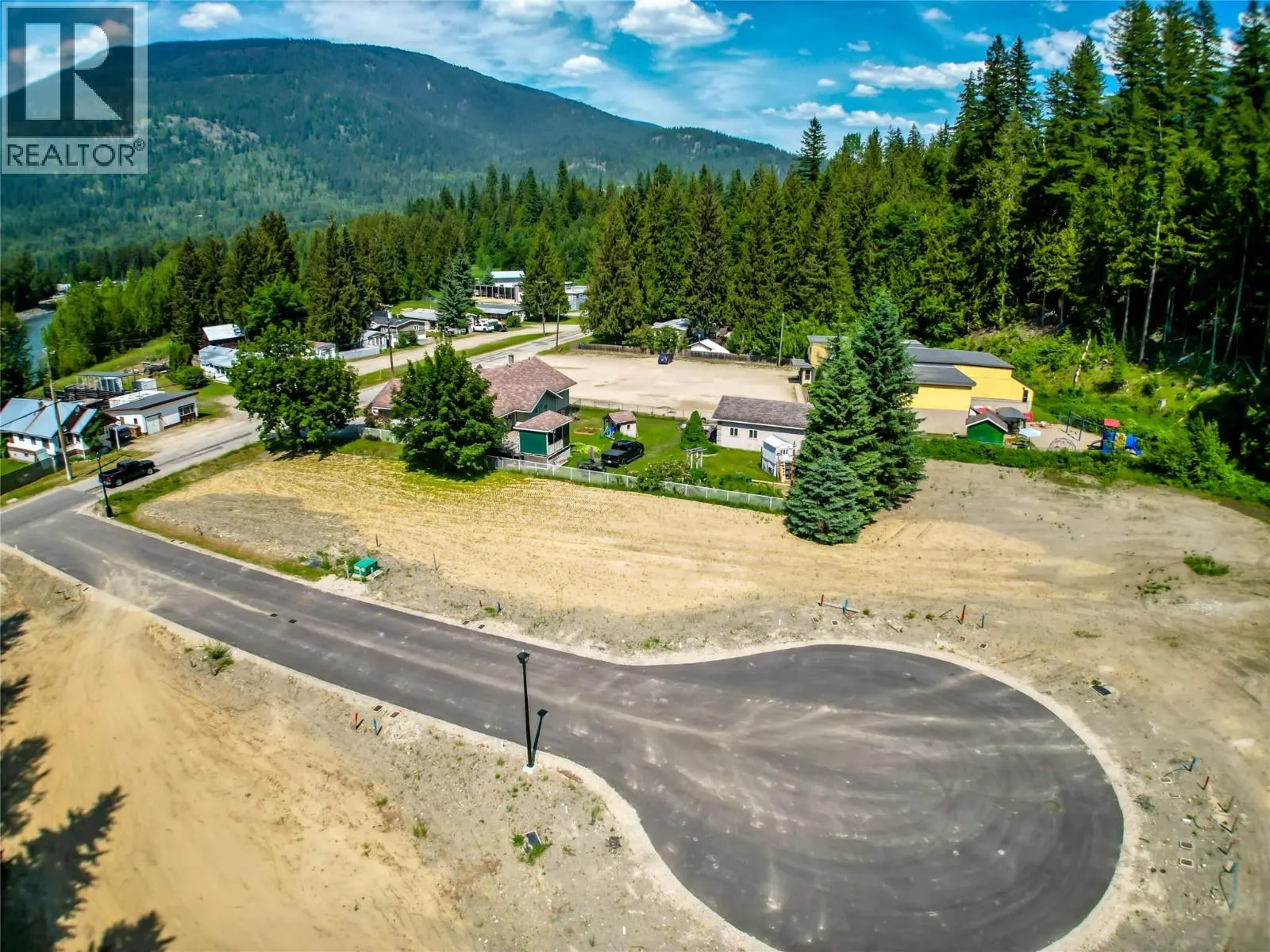 2-1445 Illecillewaet Road Lot# SL 1