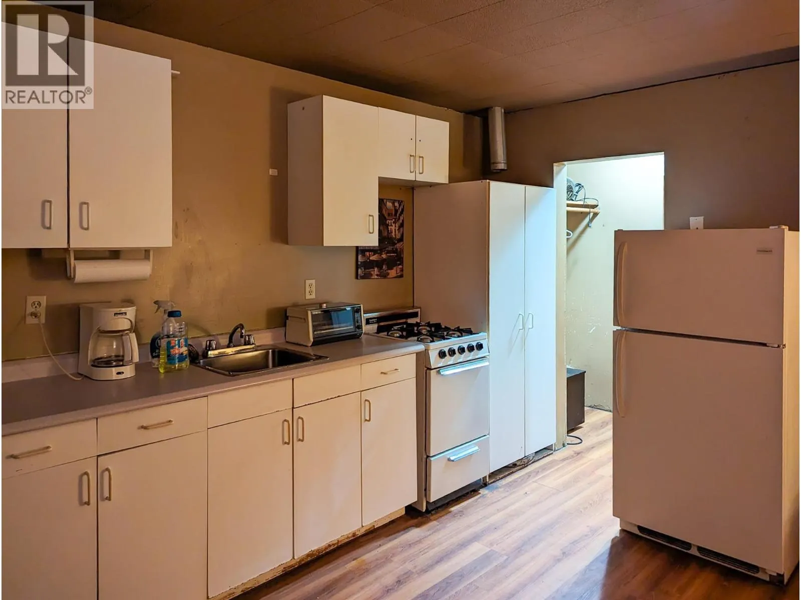 5513 Prosh Frontage Road