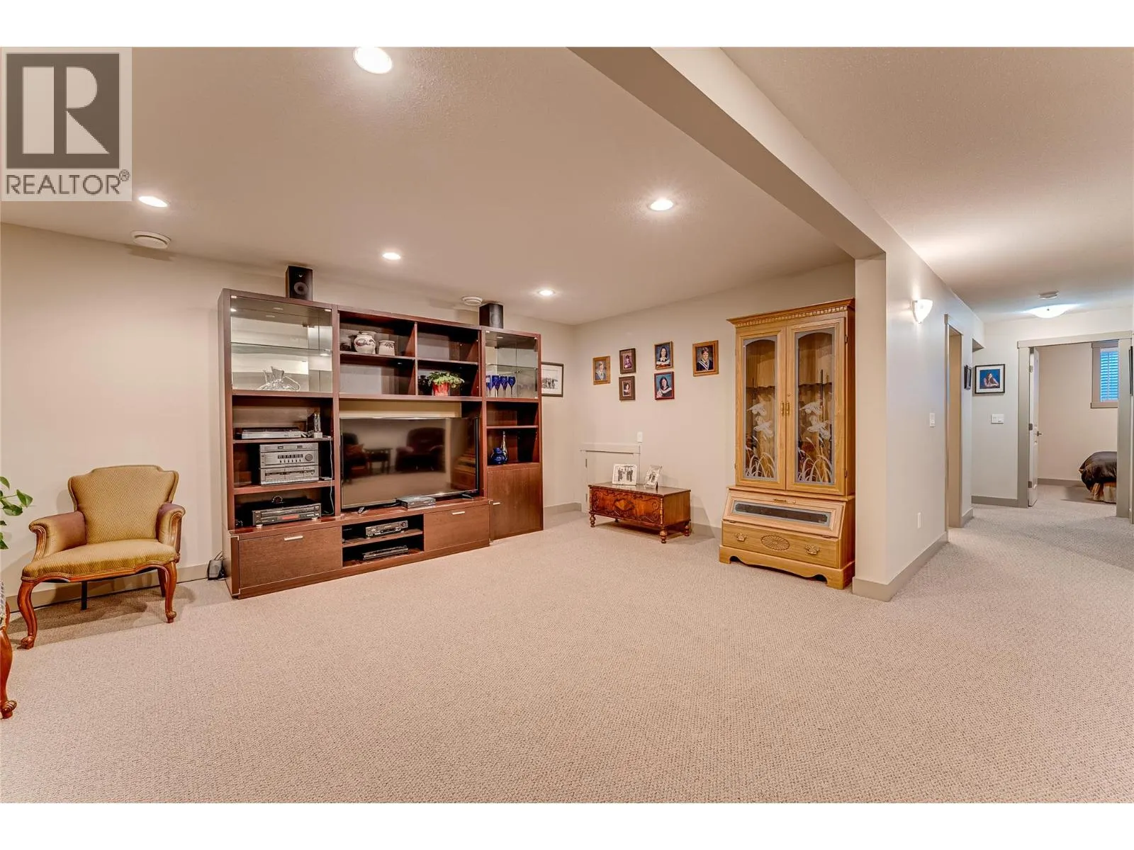 270 Grouse Avenue