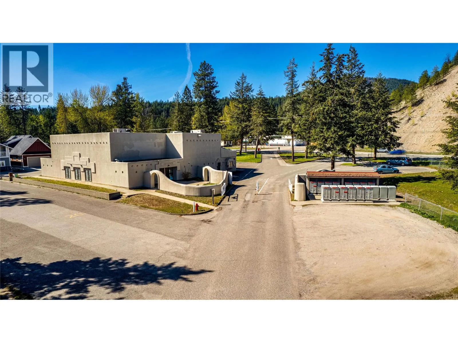 270 Grouse Avenue