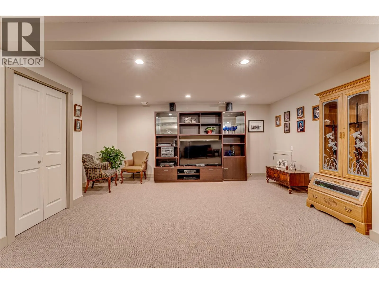 270 Grouse Avenue