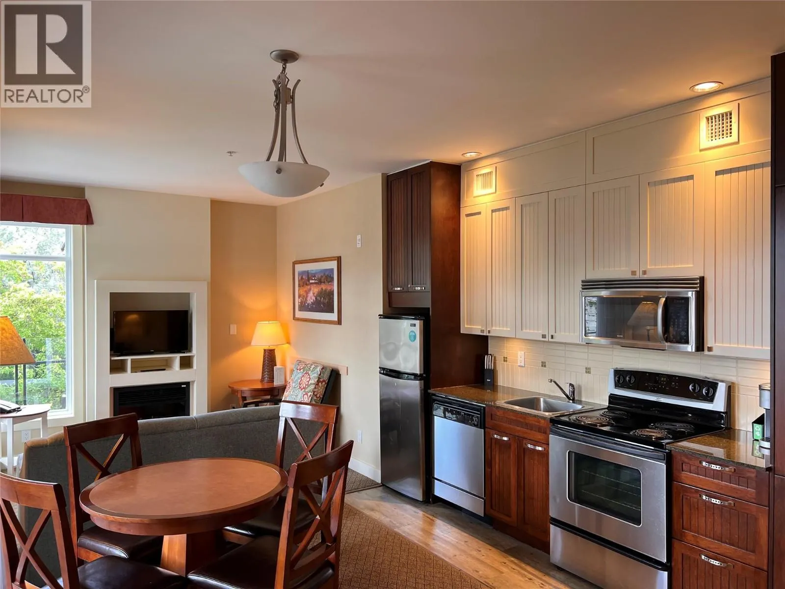 13011 LAKESHORE Drive S Unit# 115