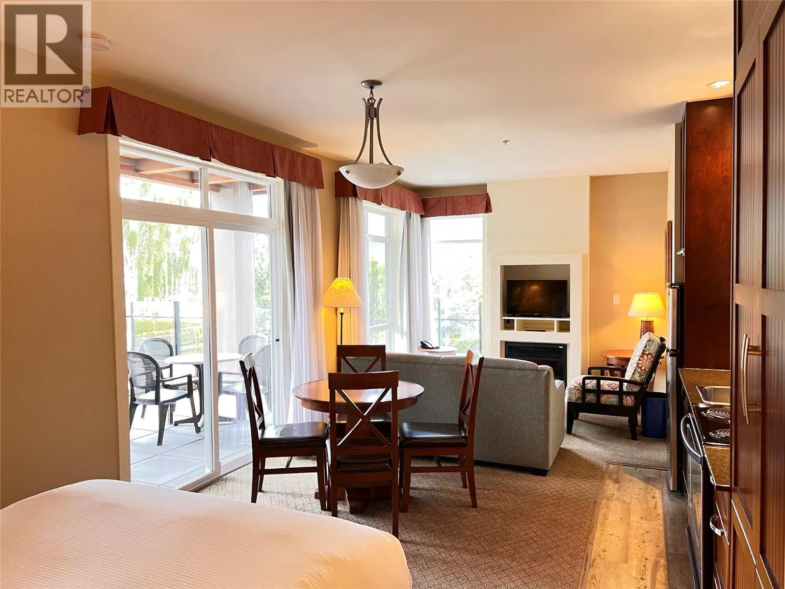 13011 LAKESHORE Drive S Unit# 115