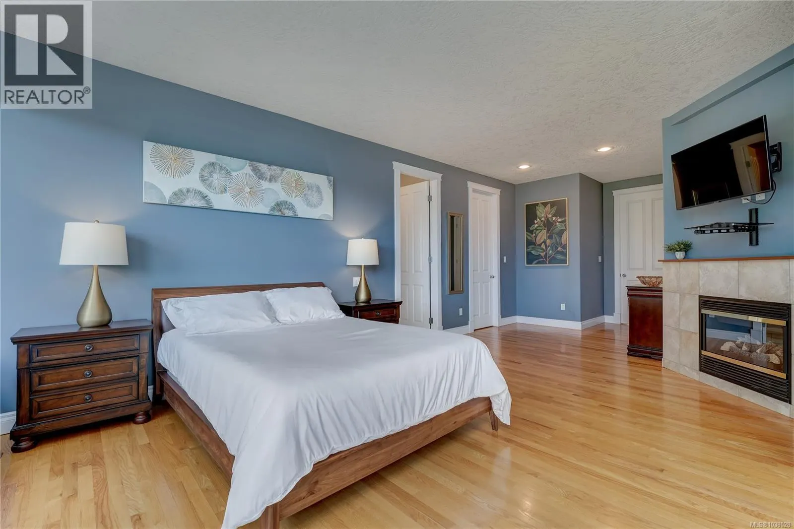 7079 Richview Dr