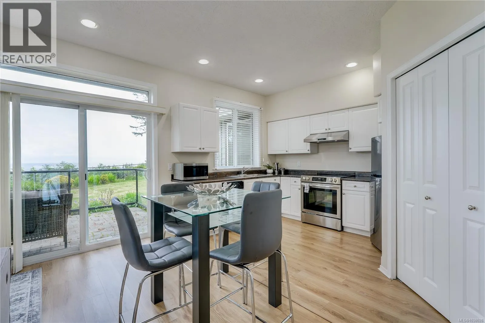 7079 Richview Dr