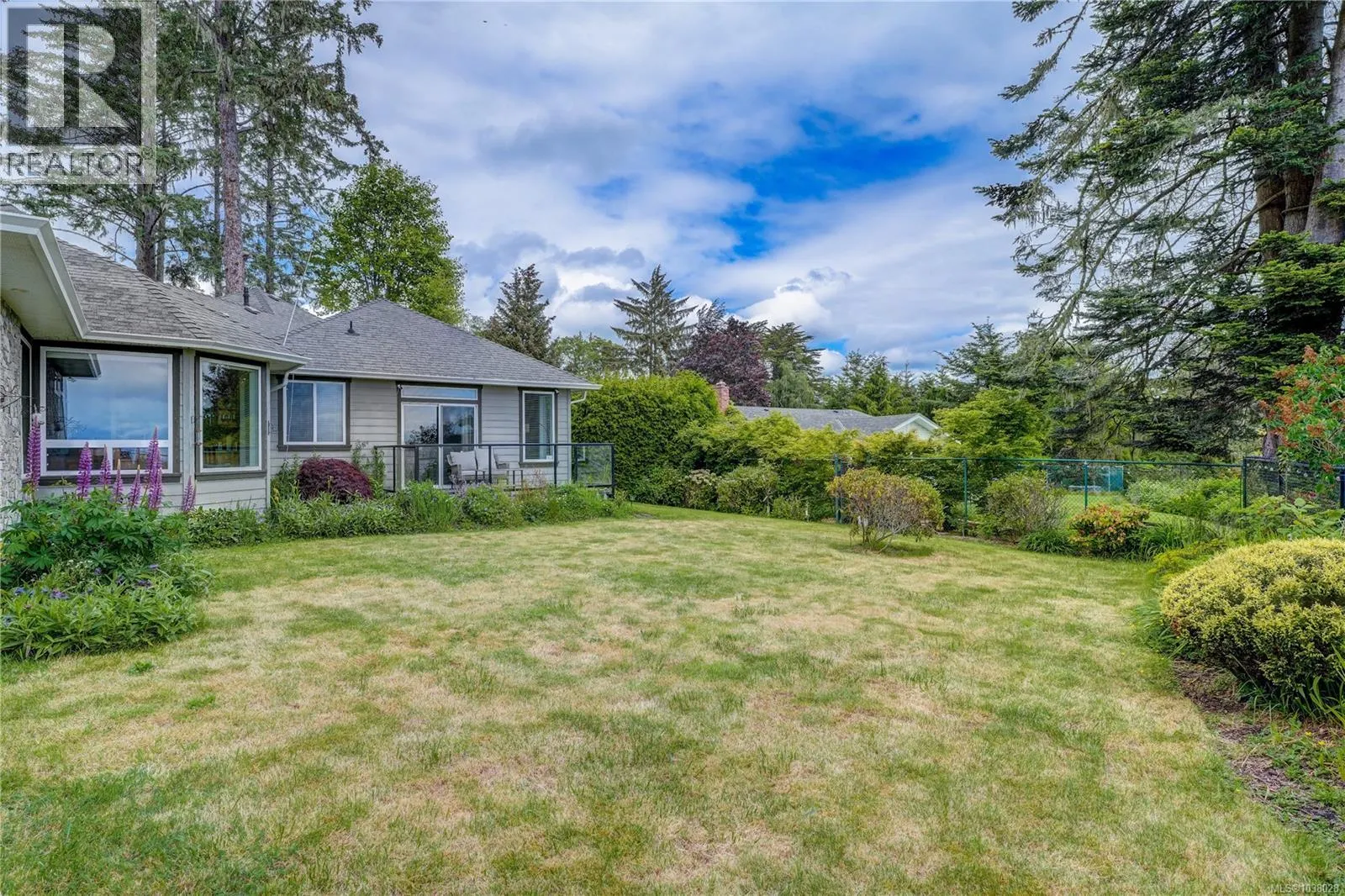 7079 Richview Dr