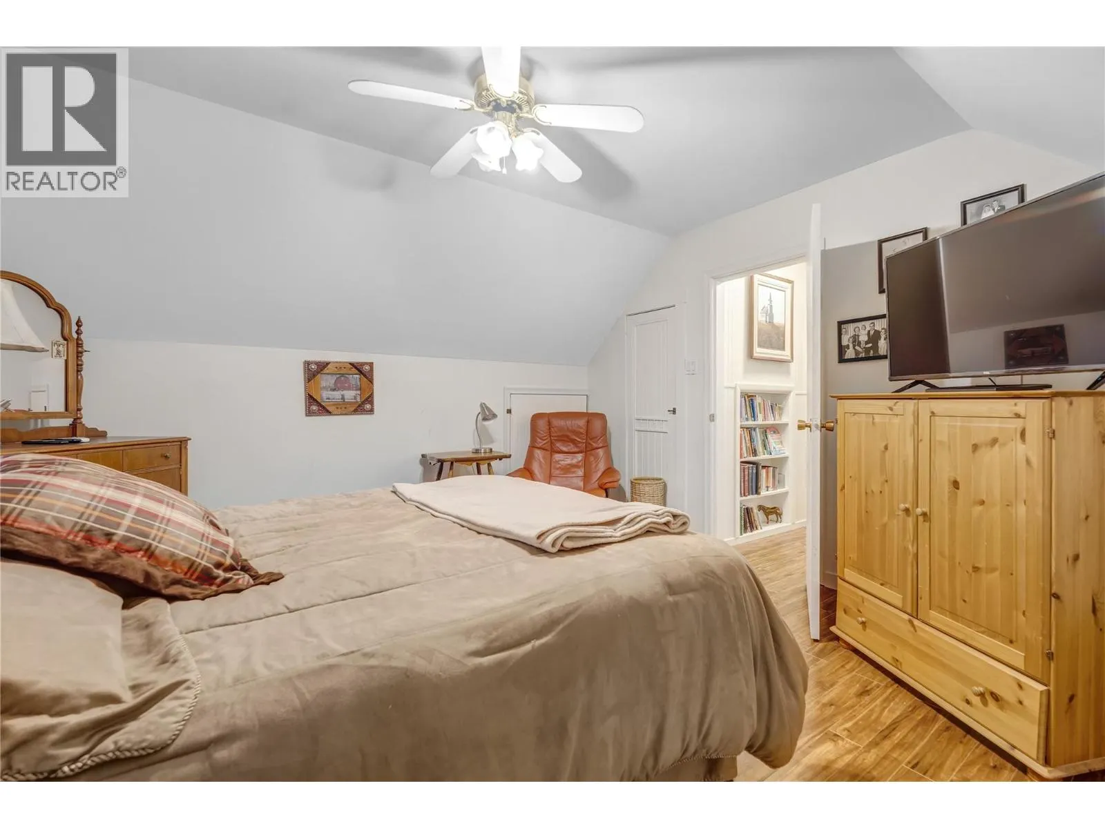 15902 Prairie Valley Road