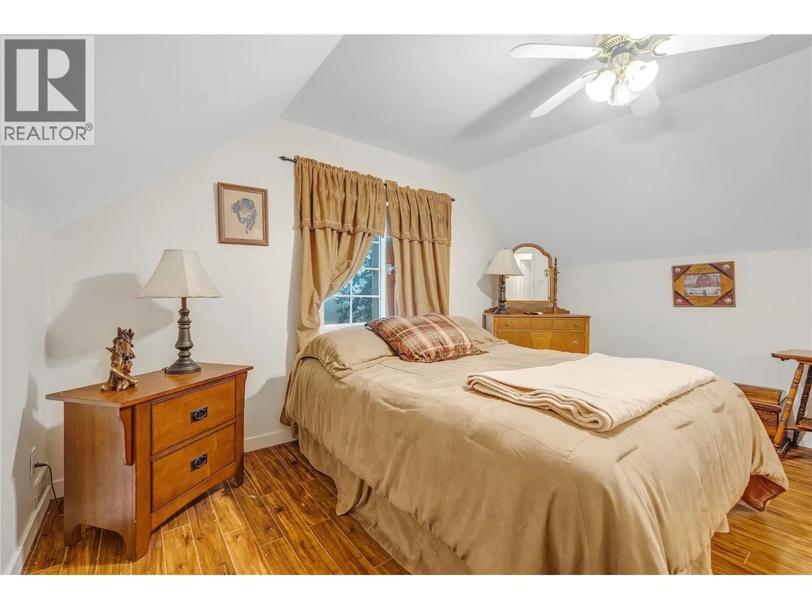 15902 Prairie Valley Road