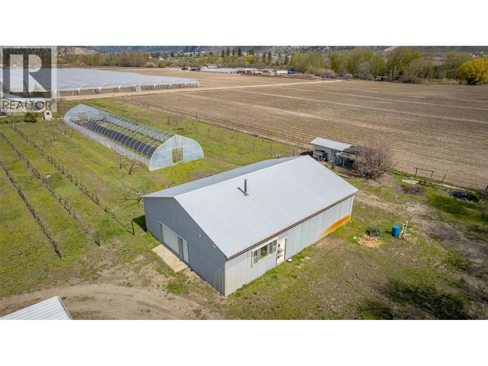 7231 ISLAND Road