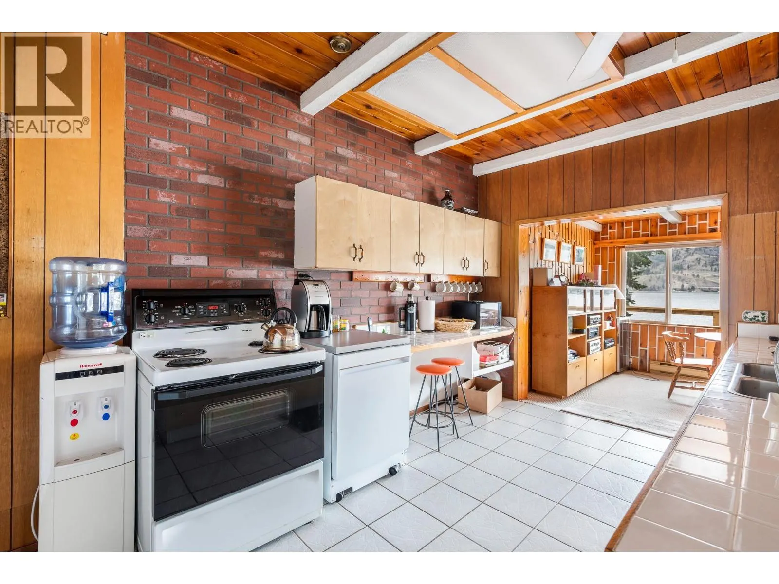 8121 Okanagan Landing Road