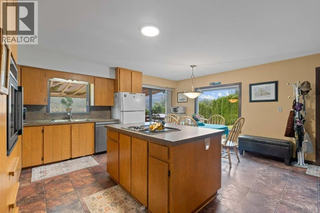 2504 Blind Bay Road