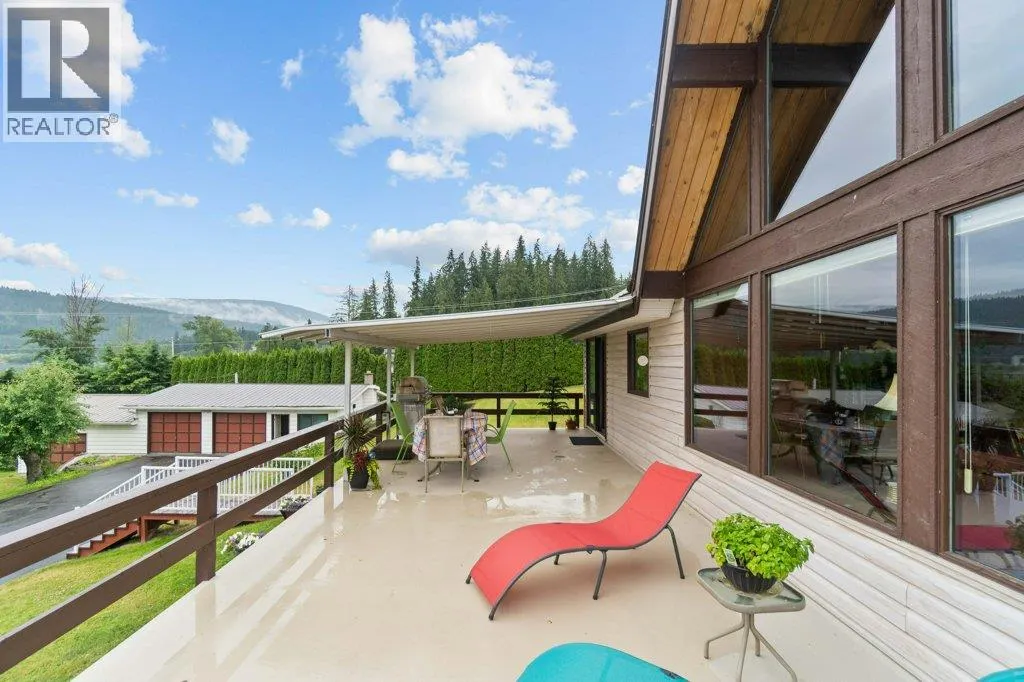 2504 Blind Bay Road