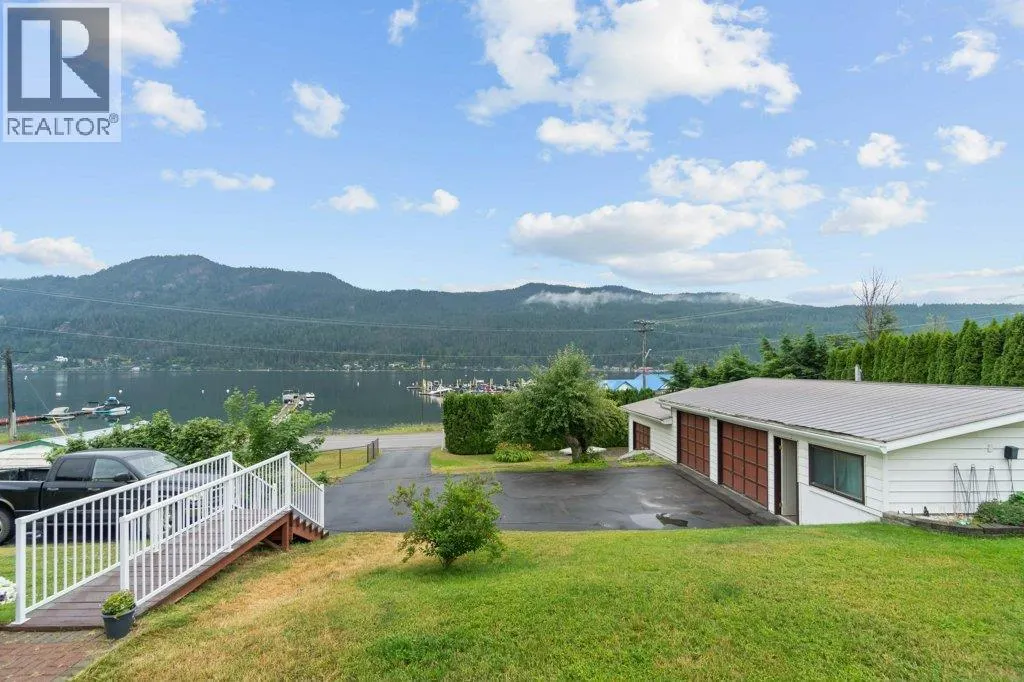 2504 Blind Bay Road