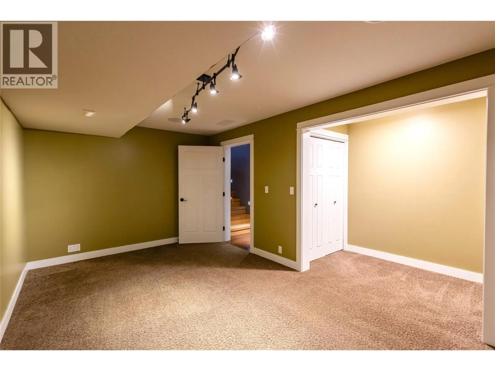 475 Bluenose Road