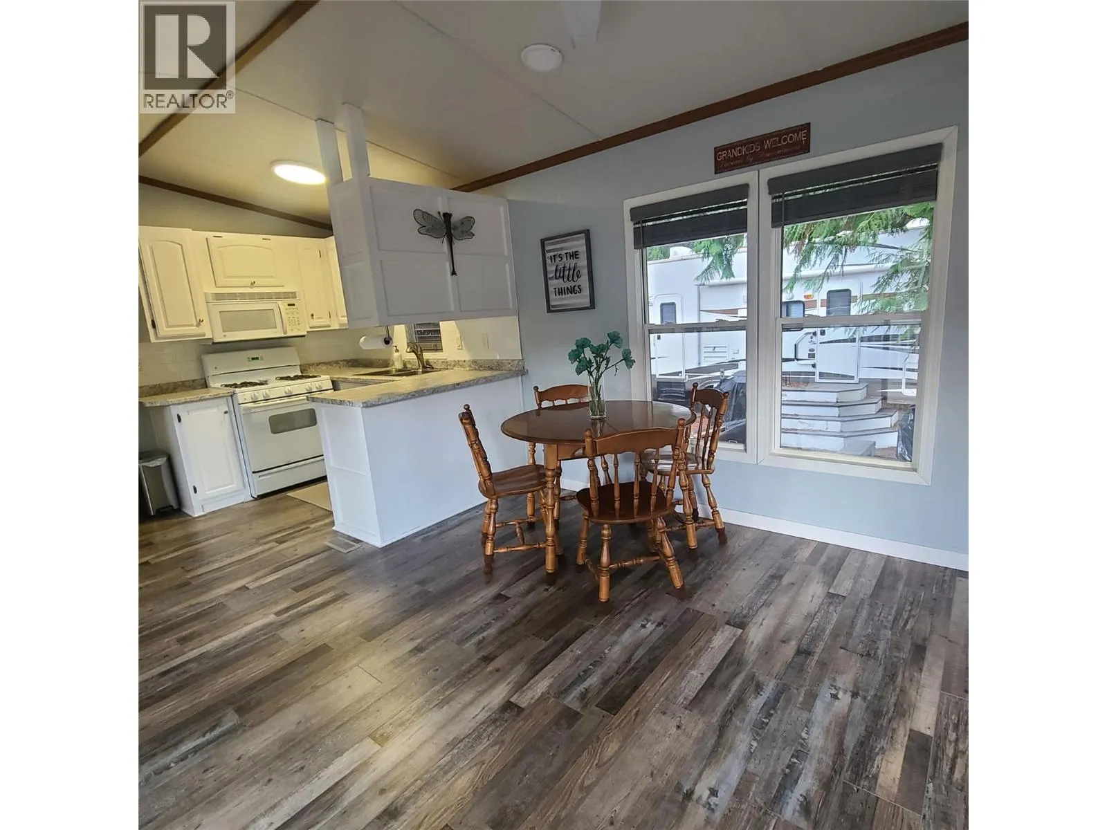 3980 Squilax Anglemont Road Unit# 8