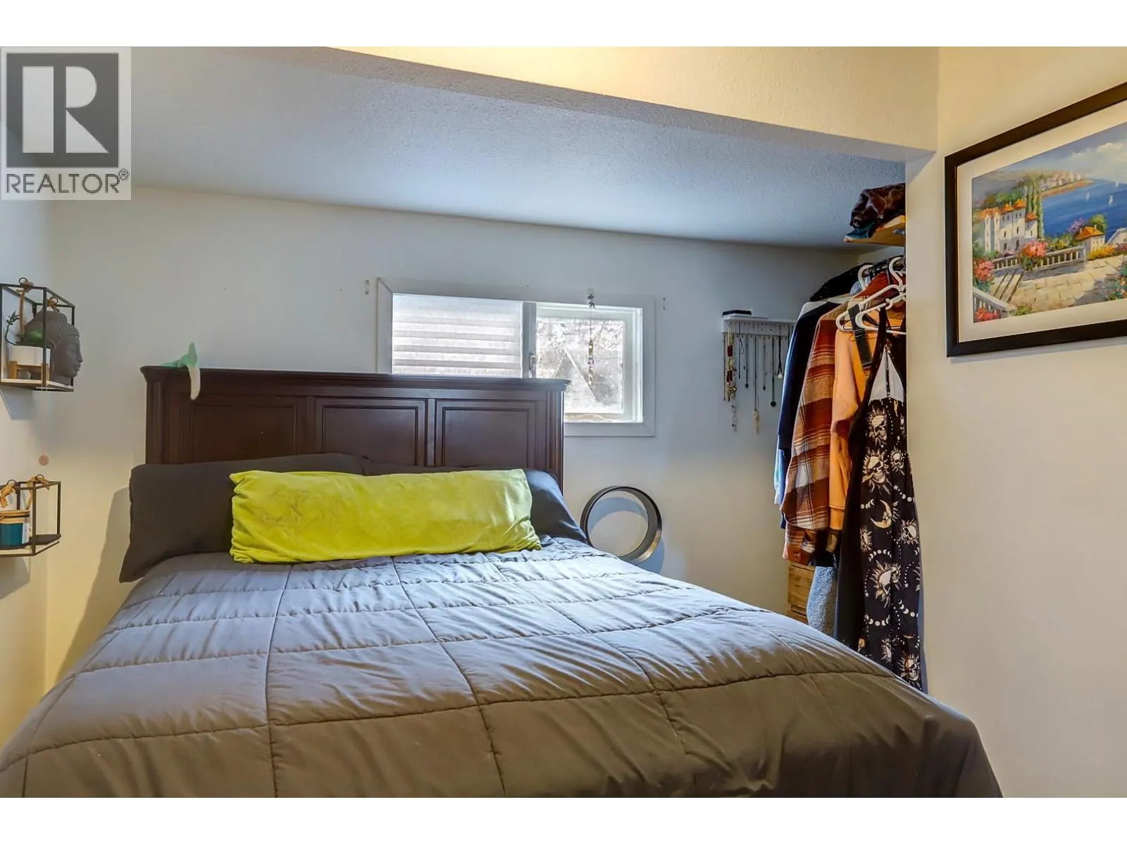 1703 33 Street