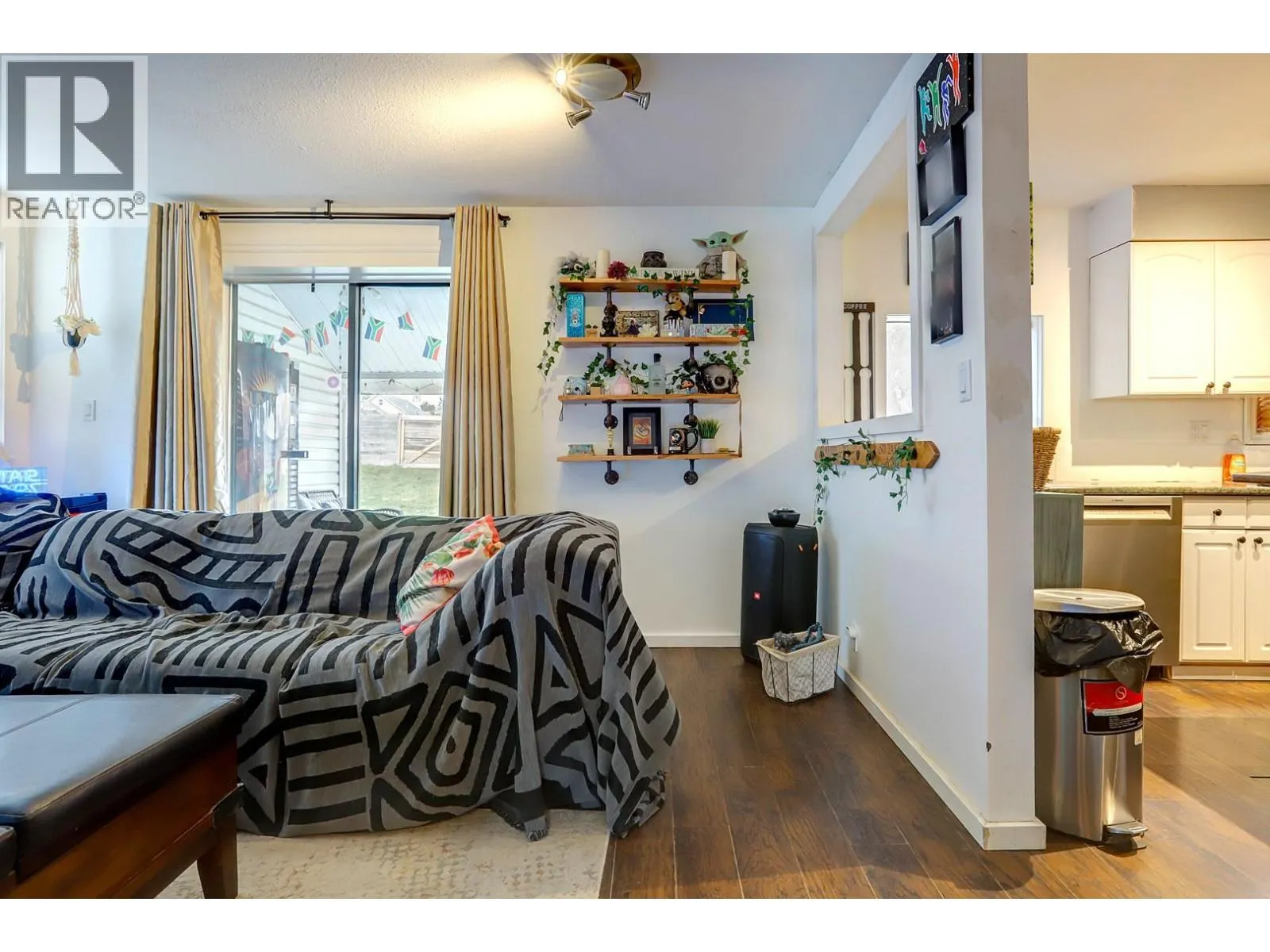 1703 33 Street