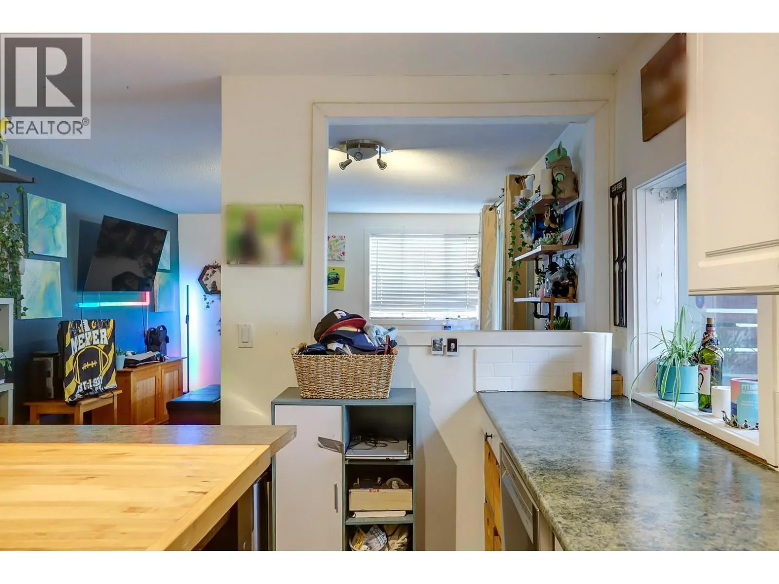 1703 33 Street