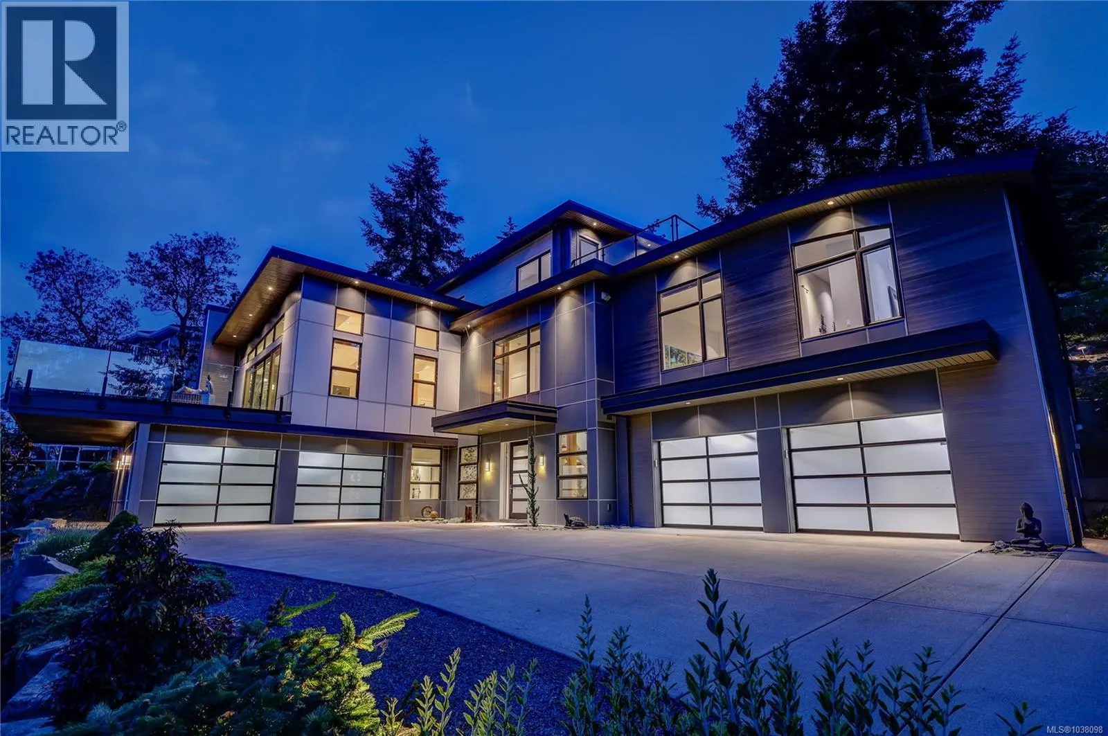 3450 Dolphin Dr