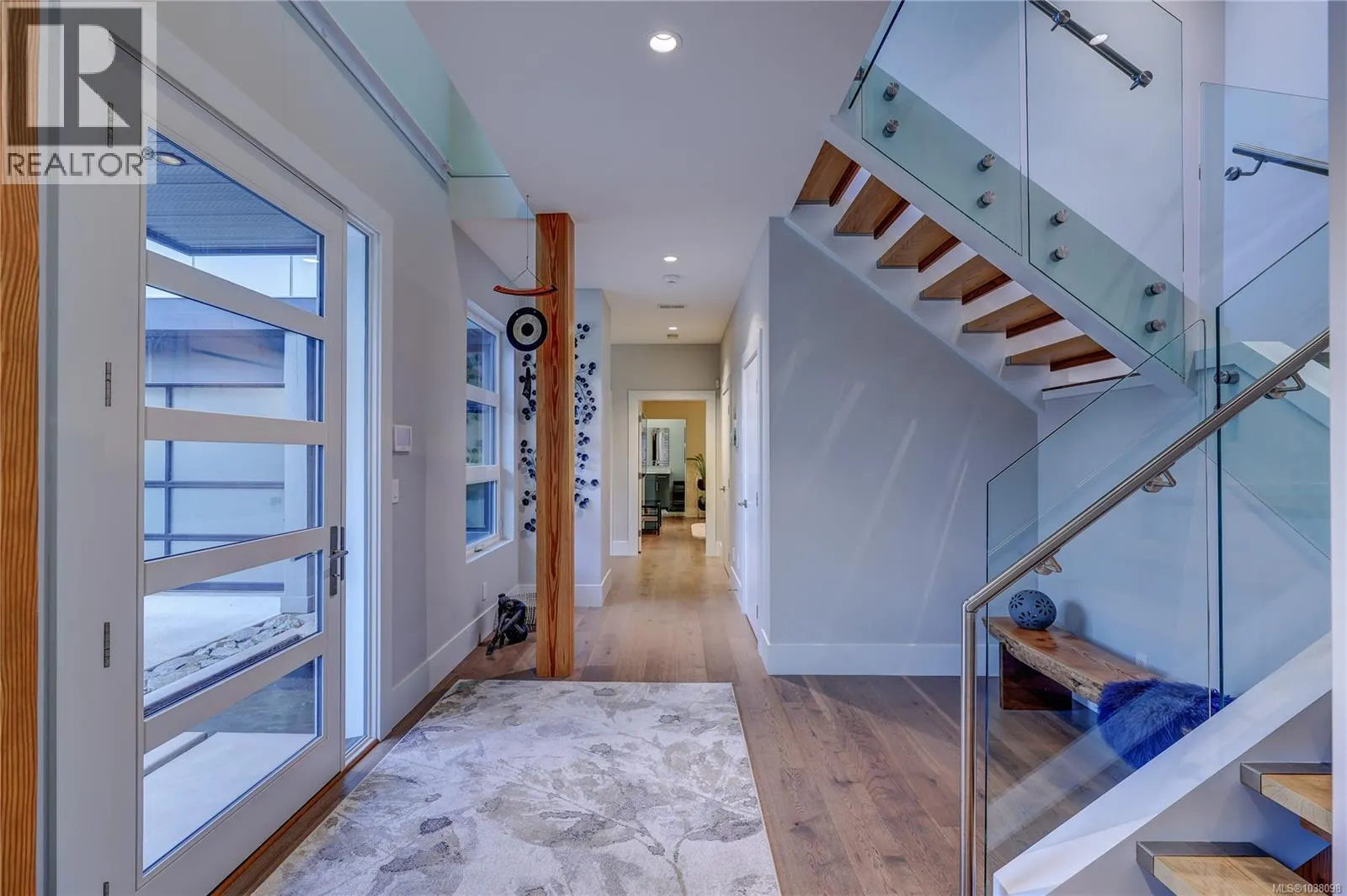 3450 Dolphin Dr