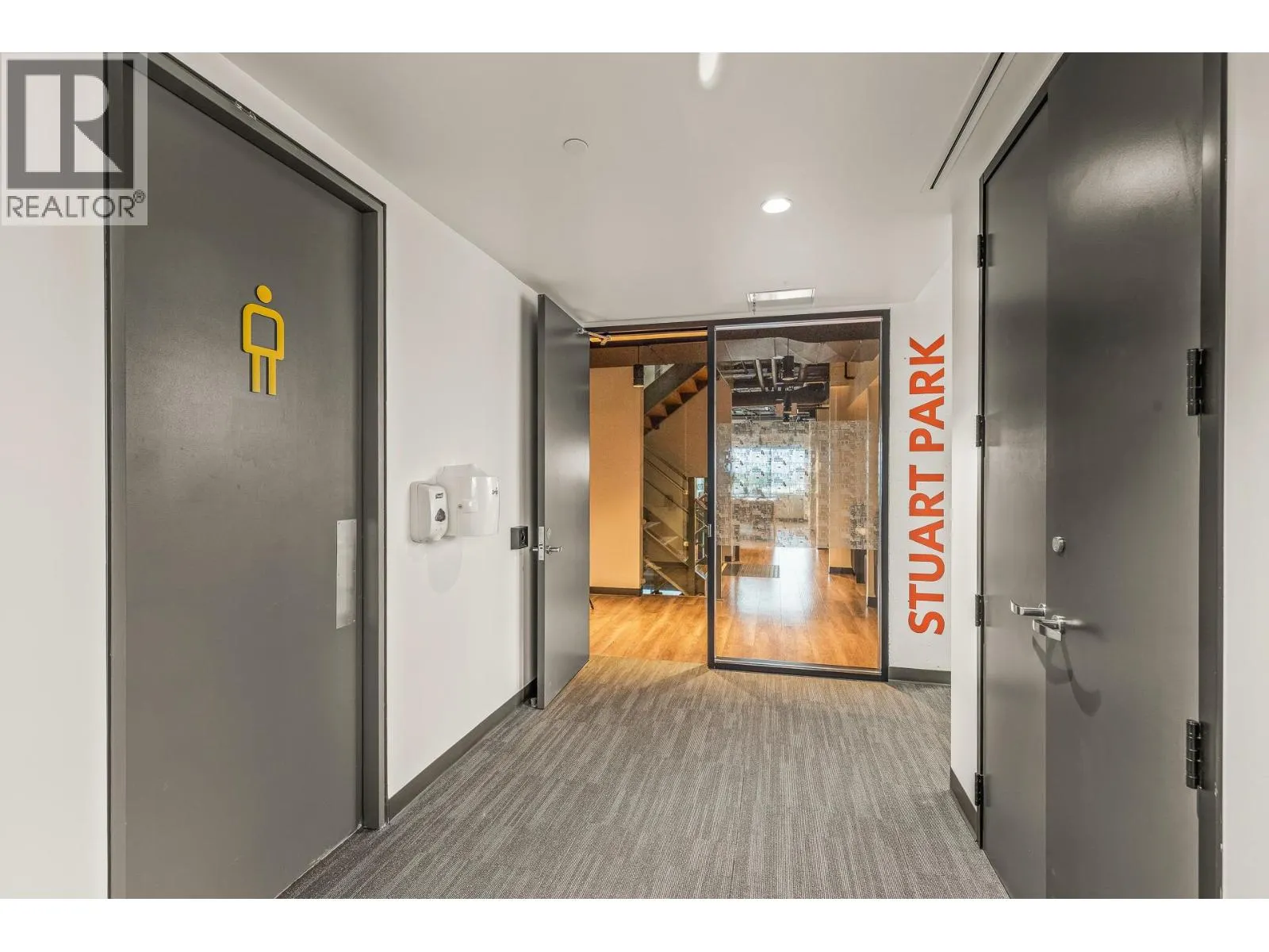 1628 Dickson Avenue Unit# 300