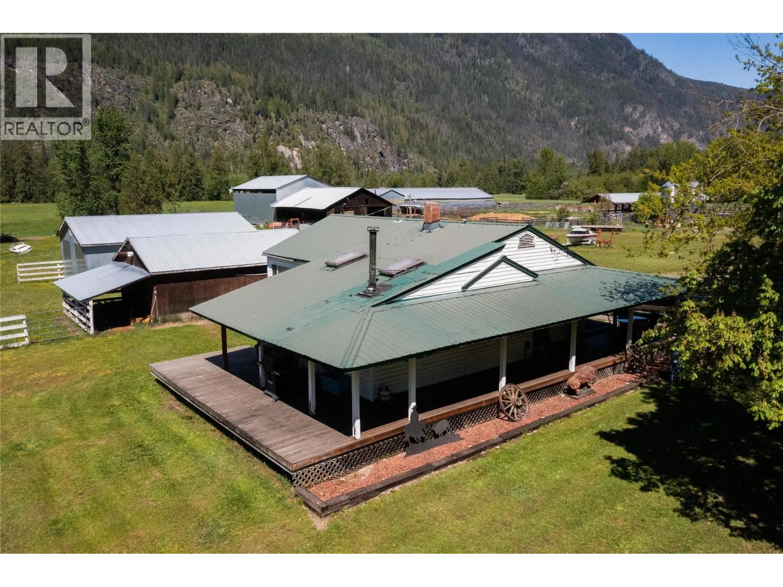 2169 Solsqua Road