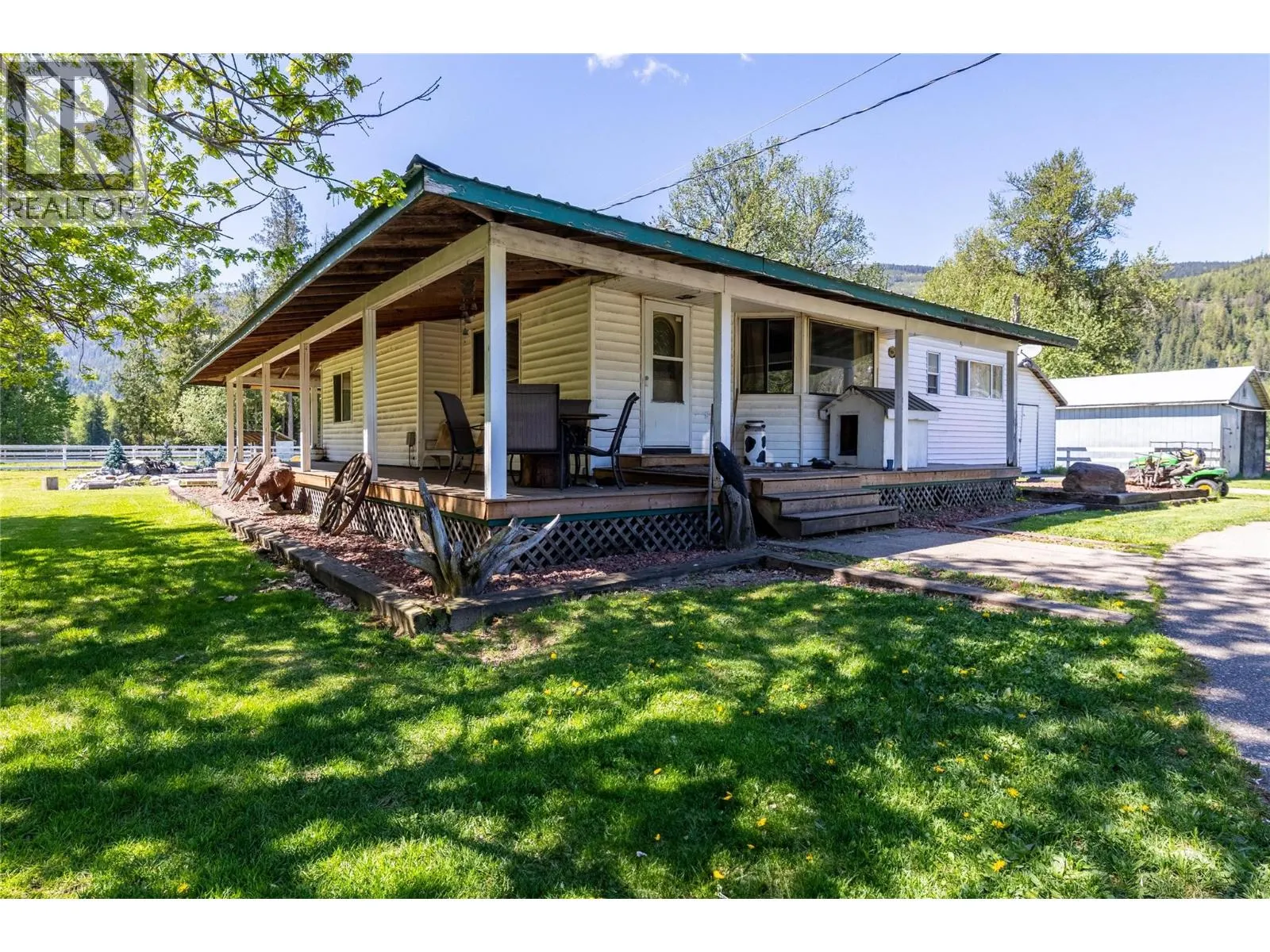 2169 Solsqua Road