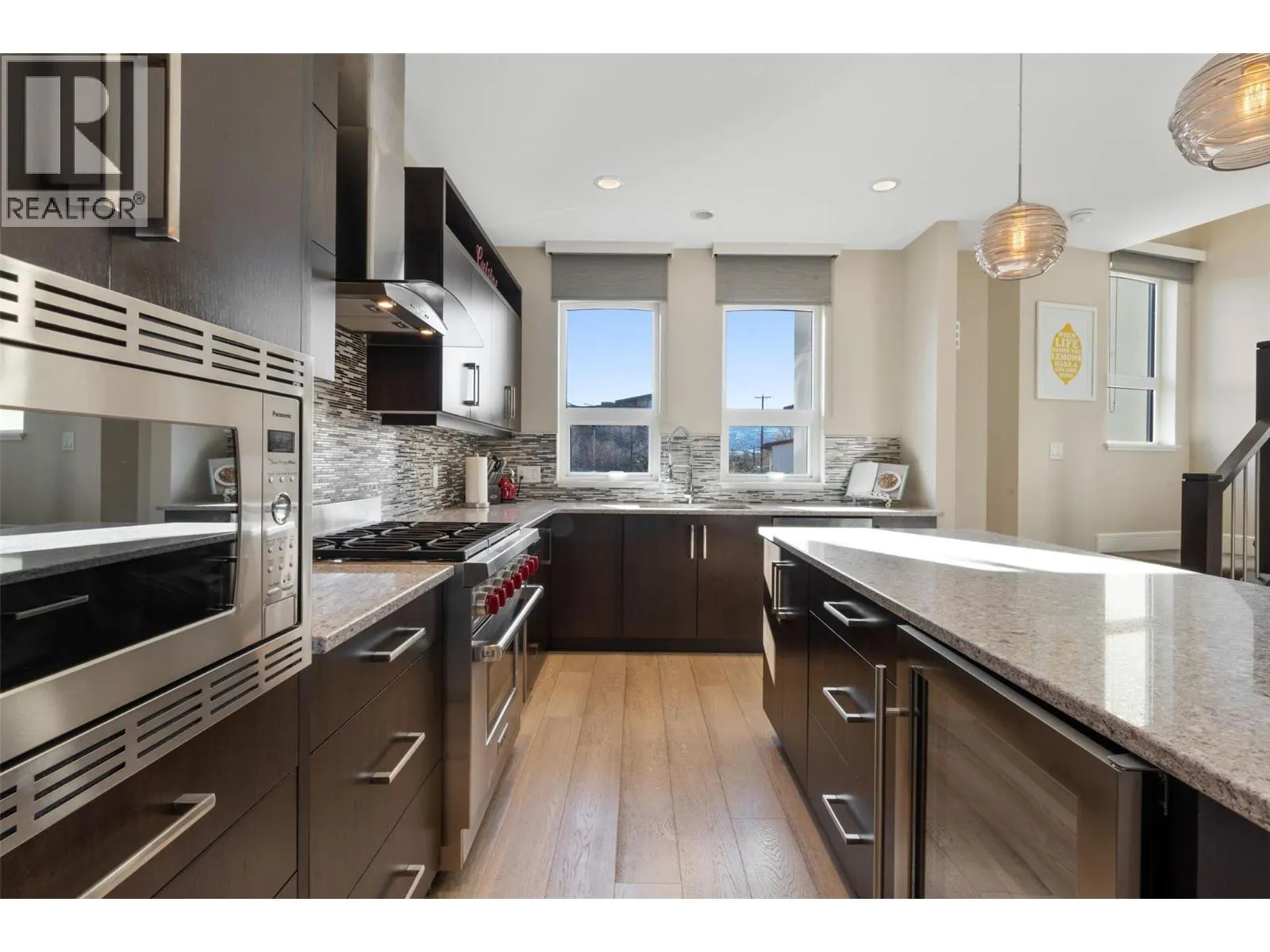 3756 Lakeshore Road Unit# 18