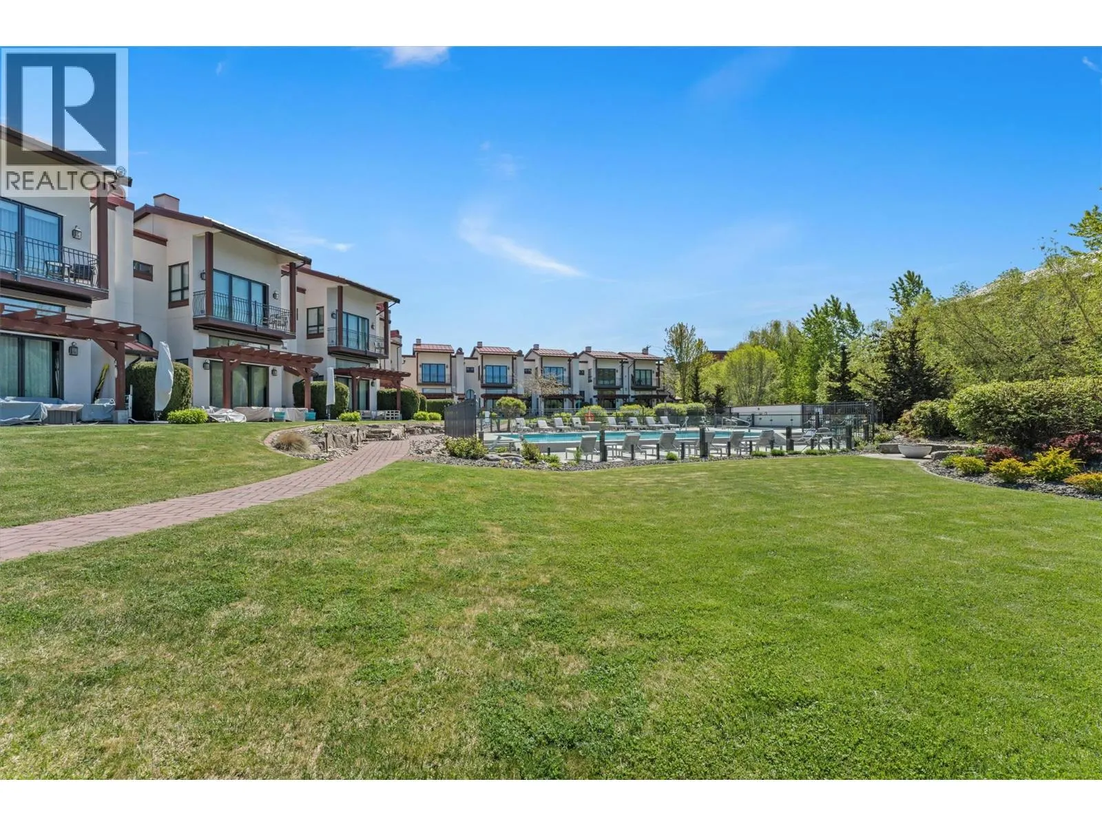 3756 Lakeshore Road Unit# 18