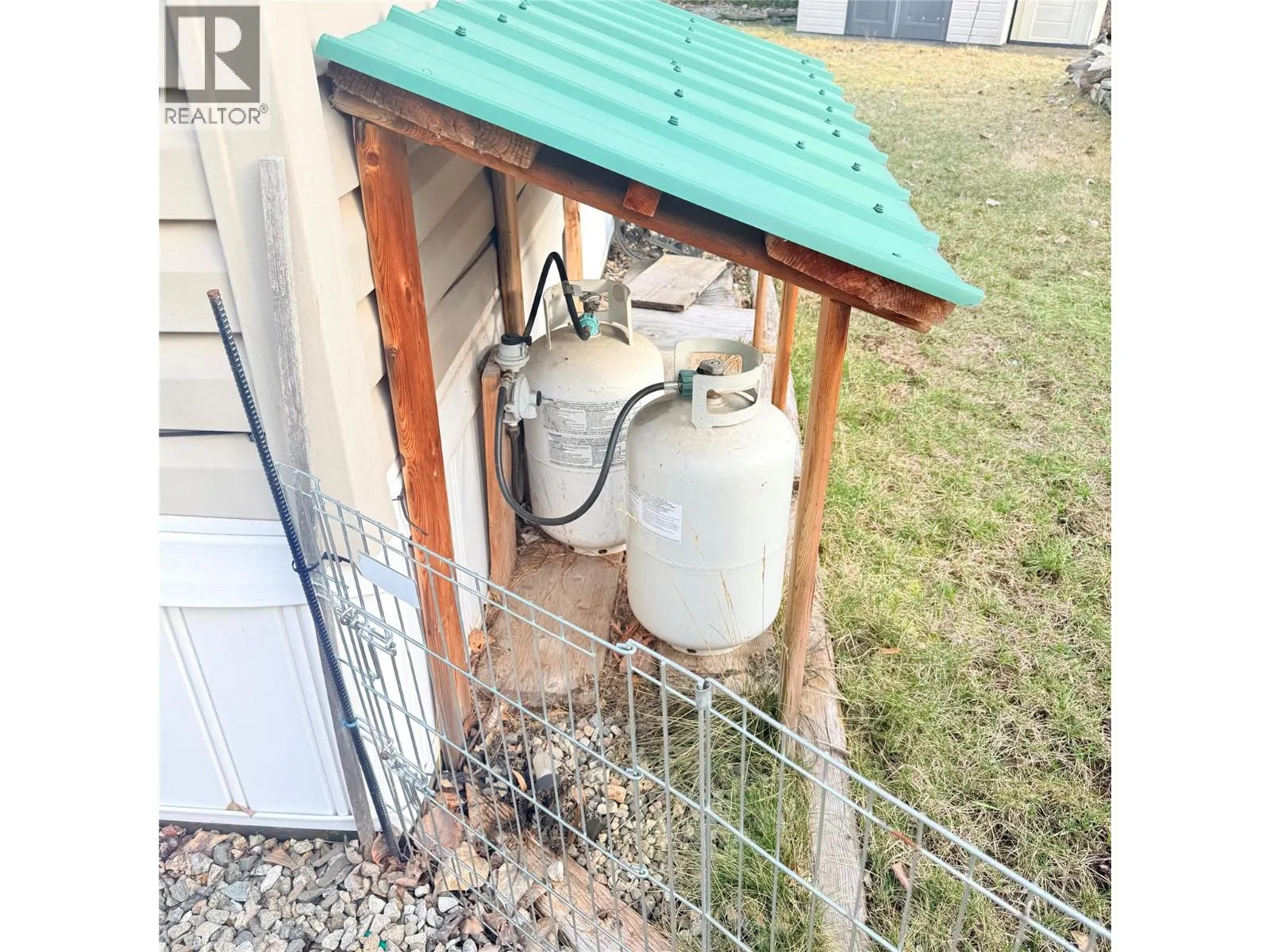2633 SQUILAX-ANGLEMONT Road Unit# 3