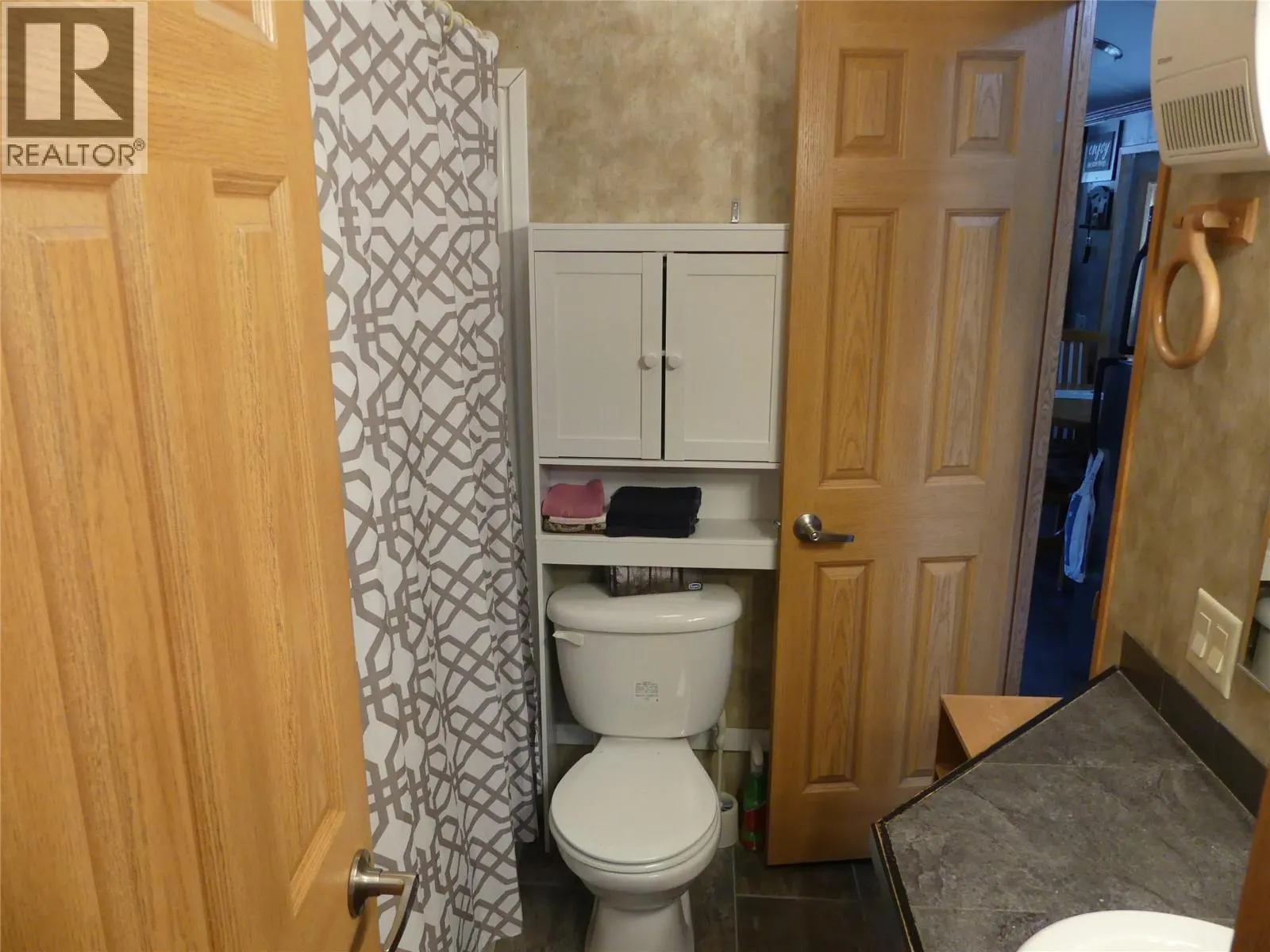 2633 SQUILAX-ANGLEMONT Road Unit# 3