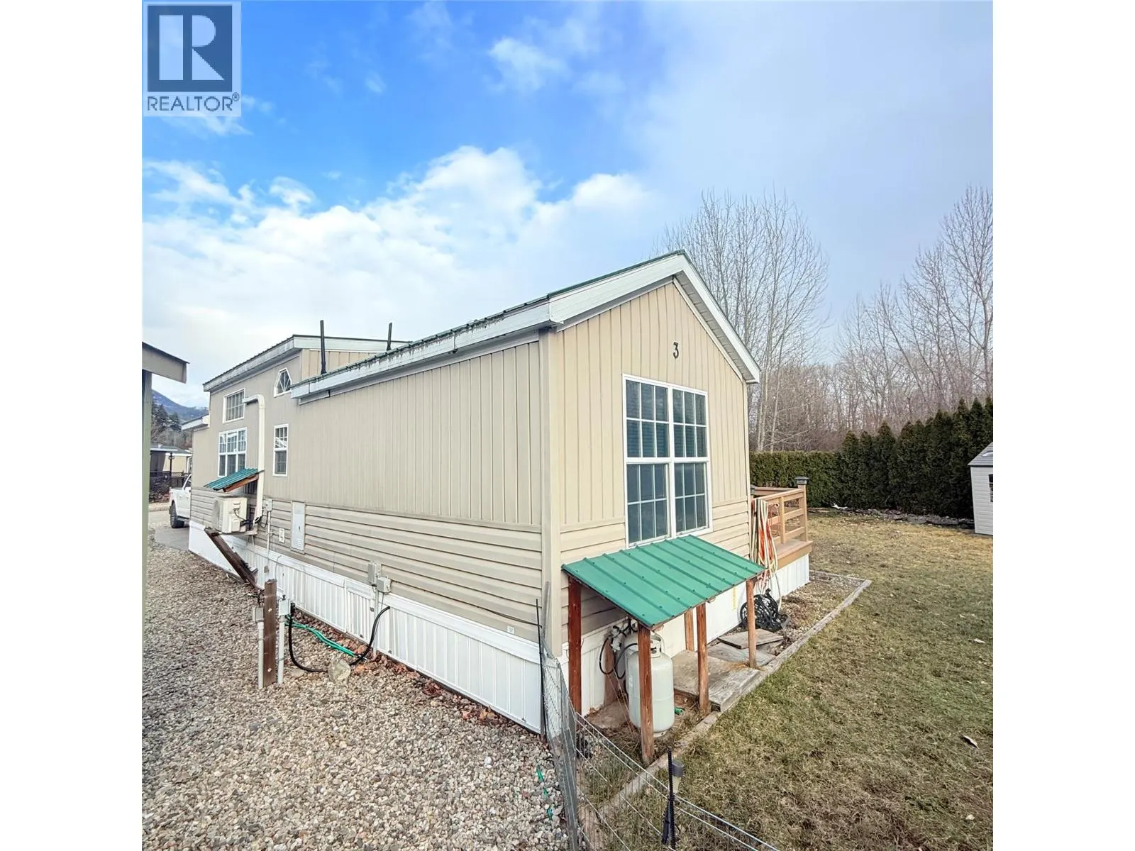 2633 SQUILAX-ANGLEMONT Road Unit# 3