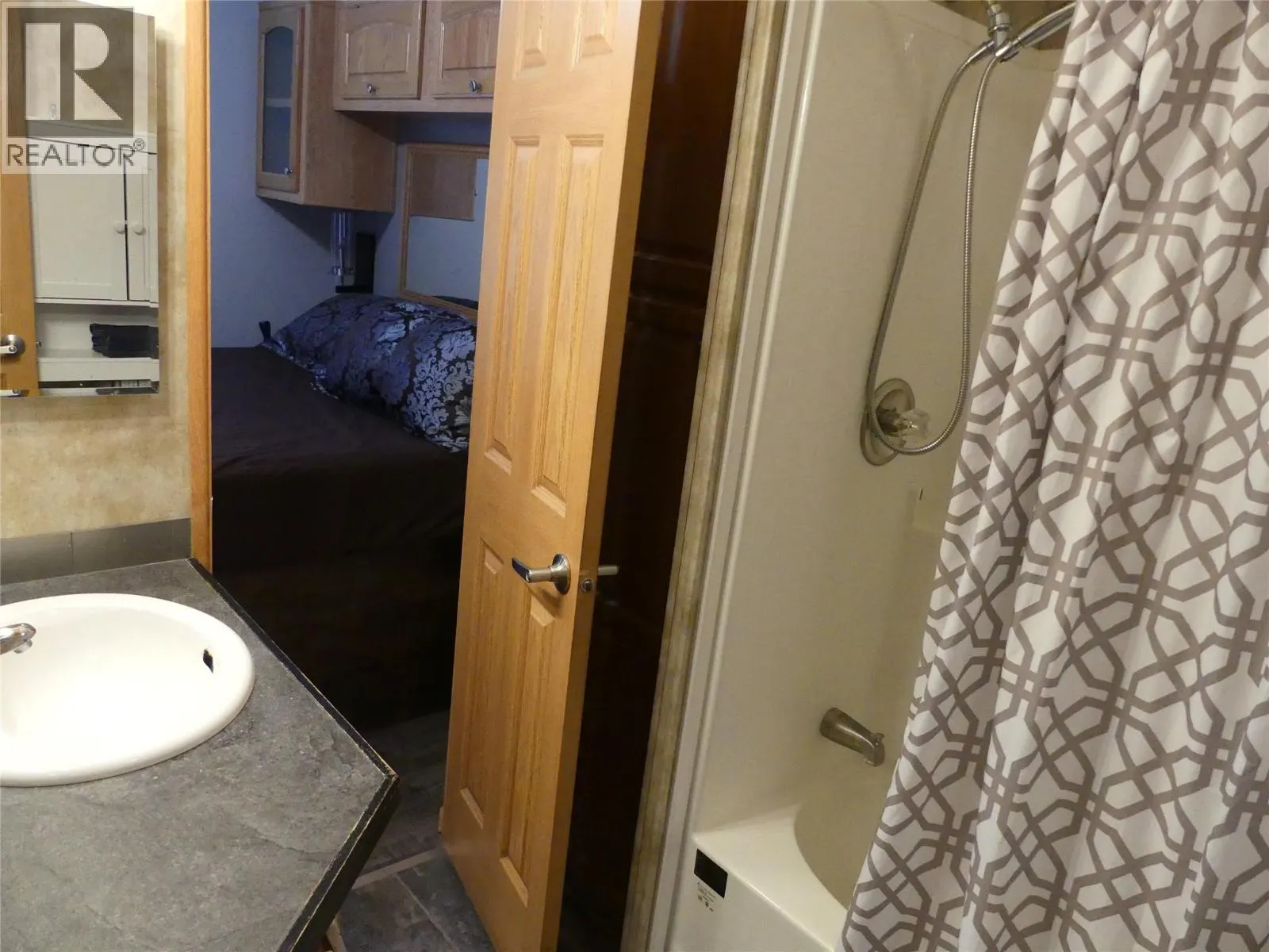 2633 SQUILAX-ANGLEMONT Road Unit# 3