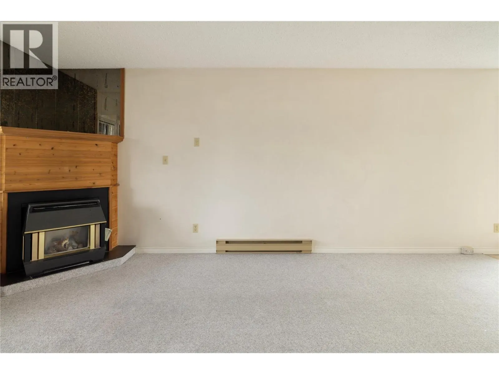 1801 32 Street Unit# 207