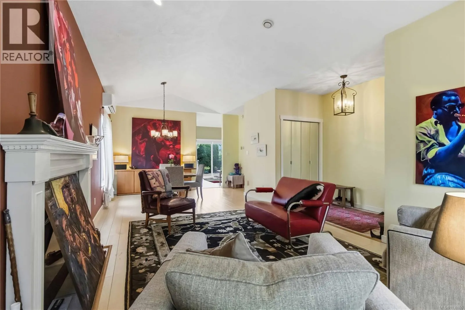 1056 Holly Park Rd