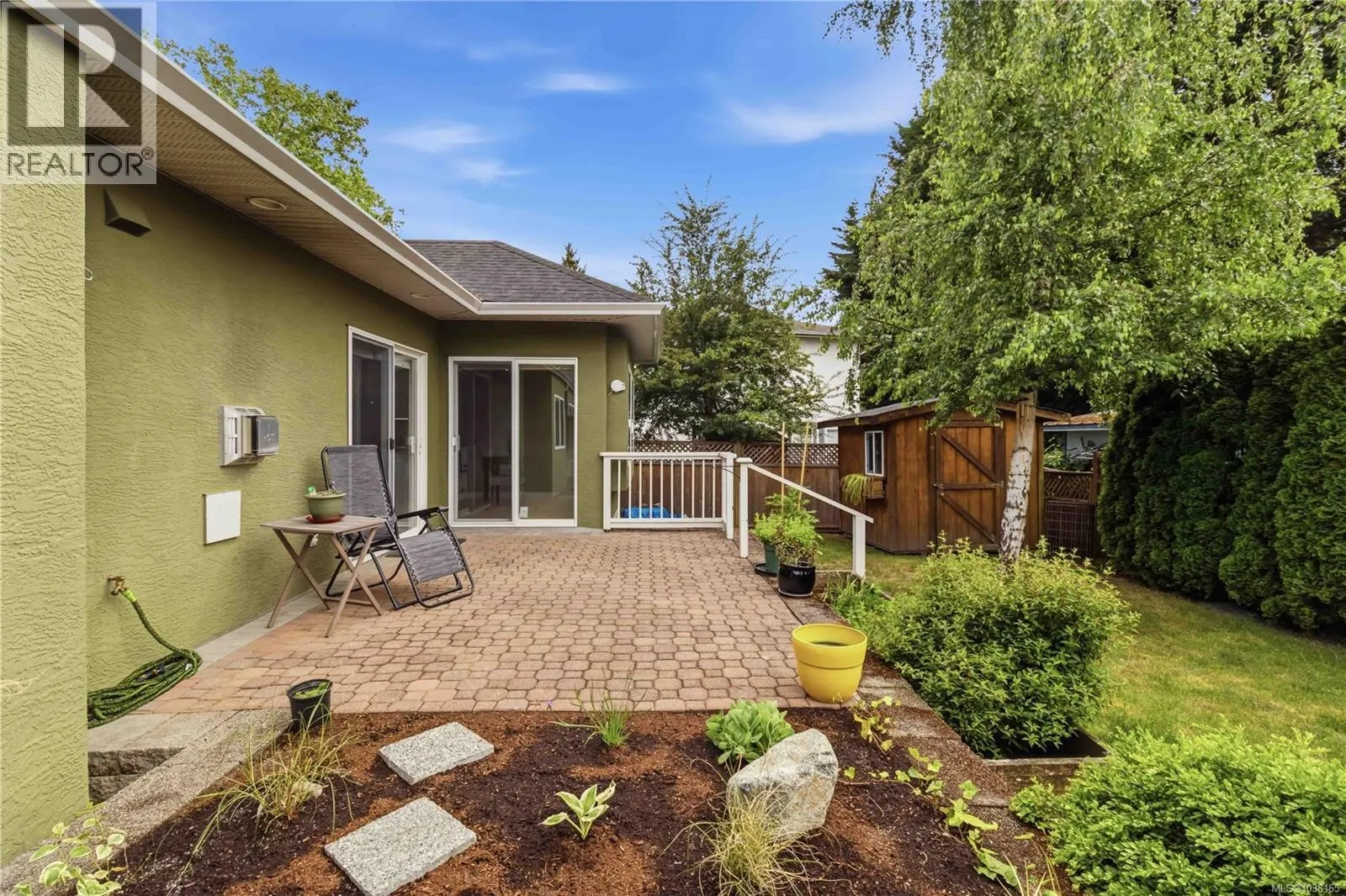 1056 Holly Park Rd