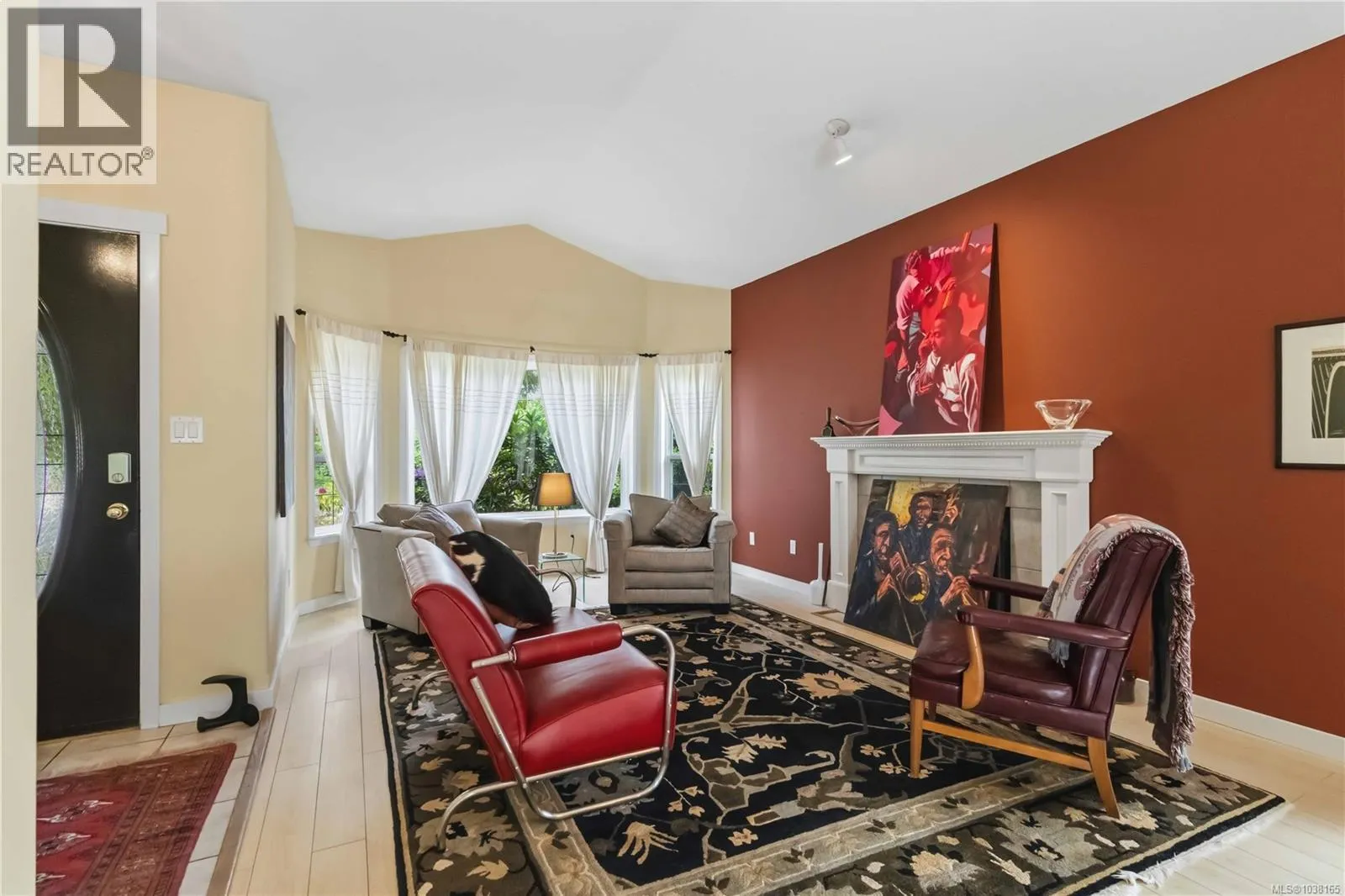 1056 Holly Park Rd