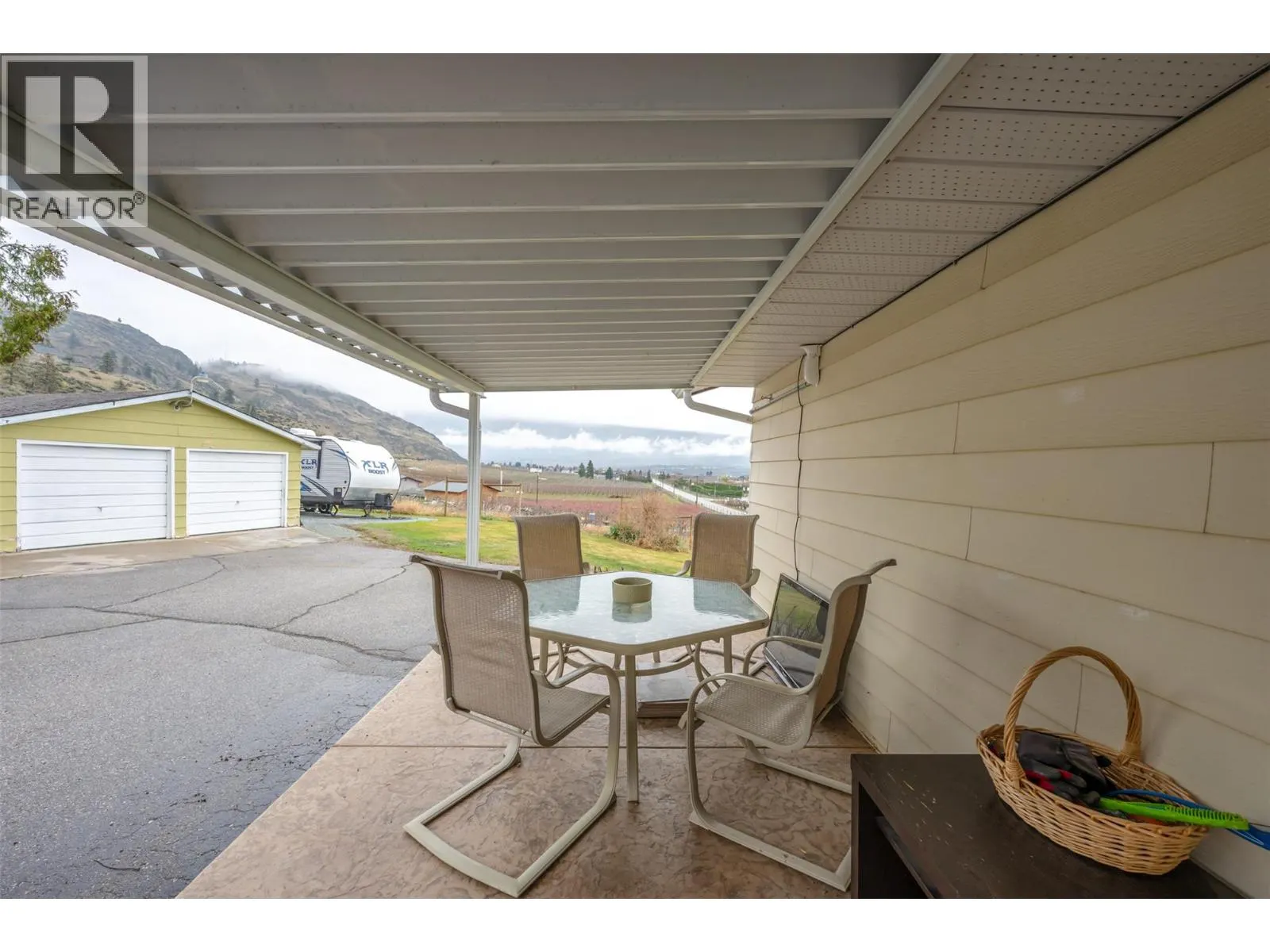 1418 FAIRVIEW Road