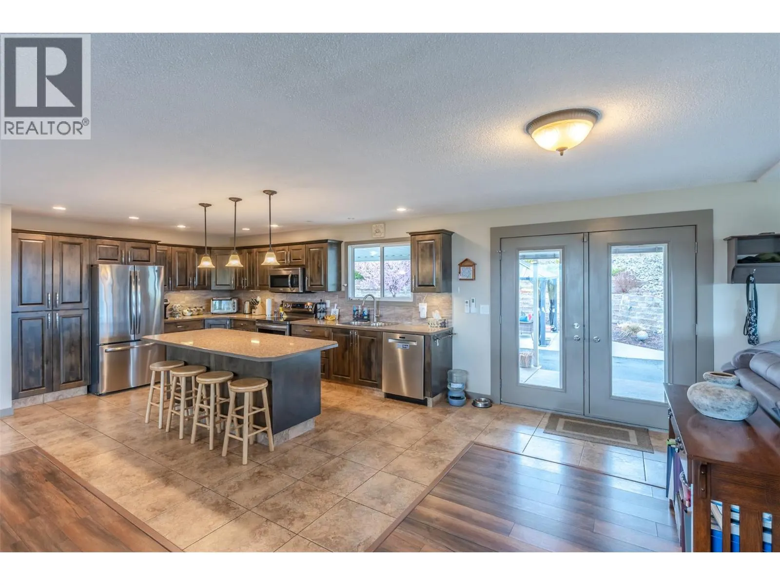 1418 FAIRVIEW Road
