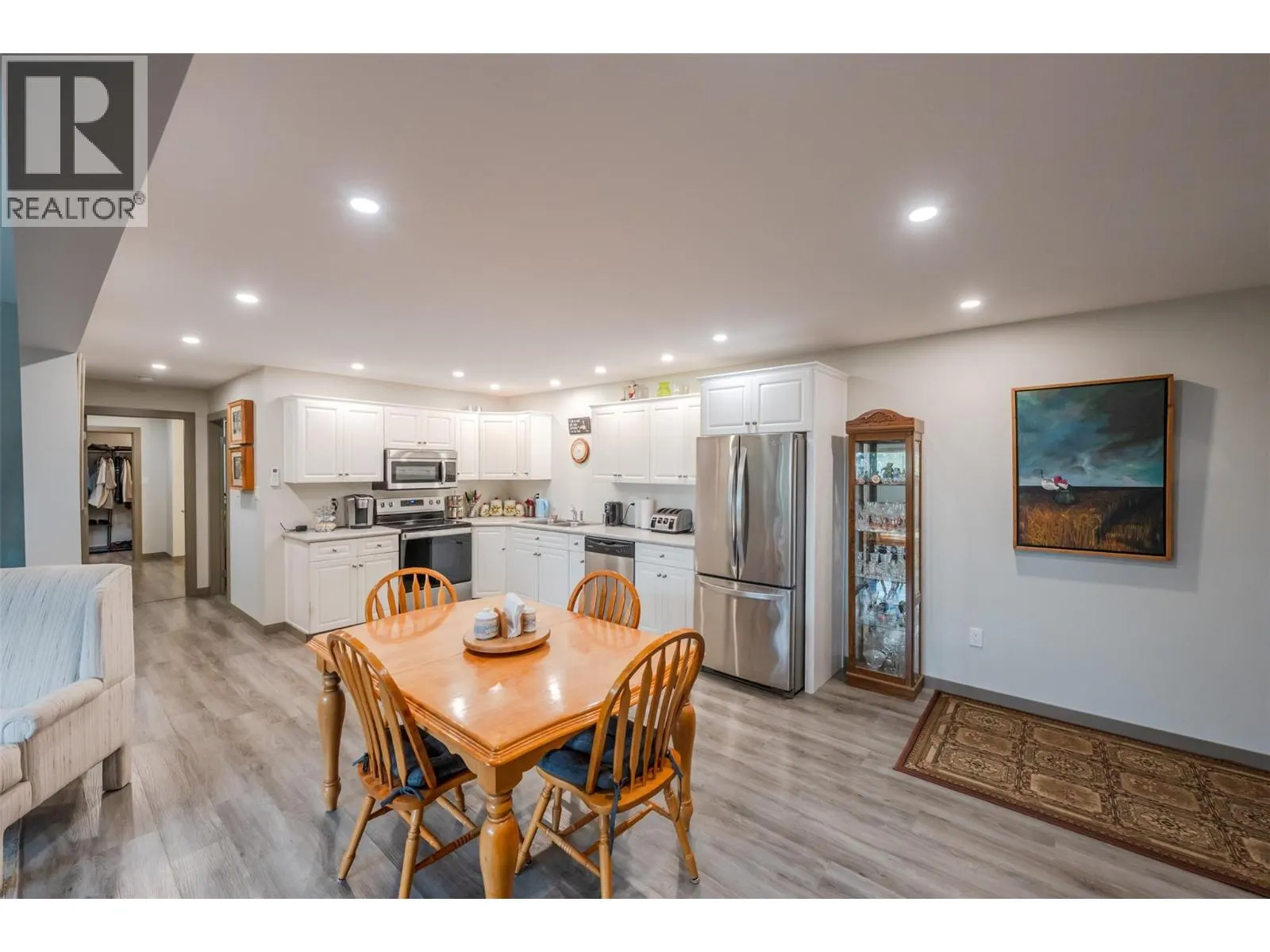 1418 FAIRVIEW Road