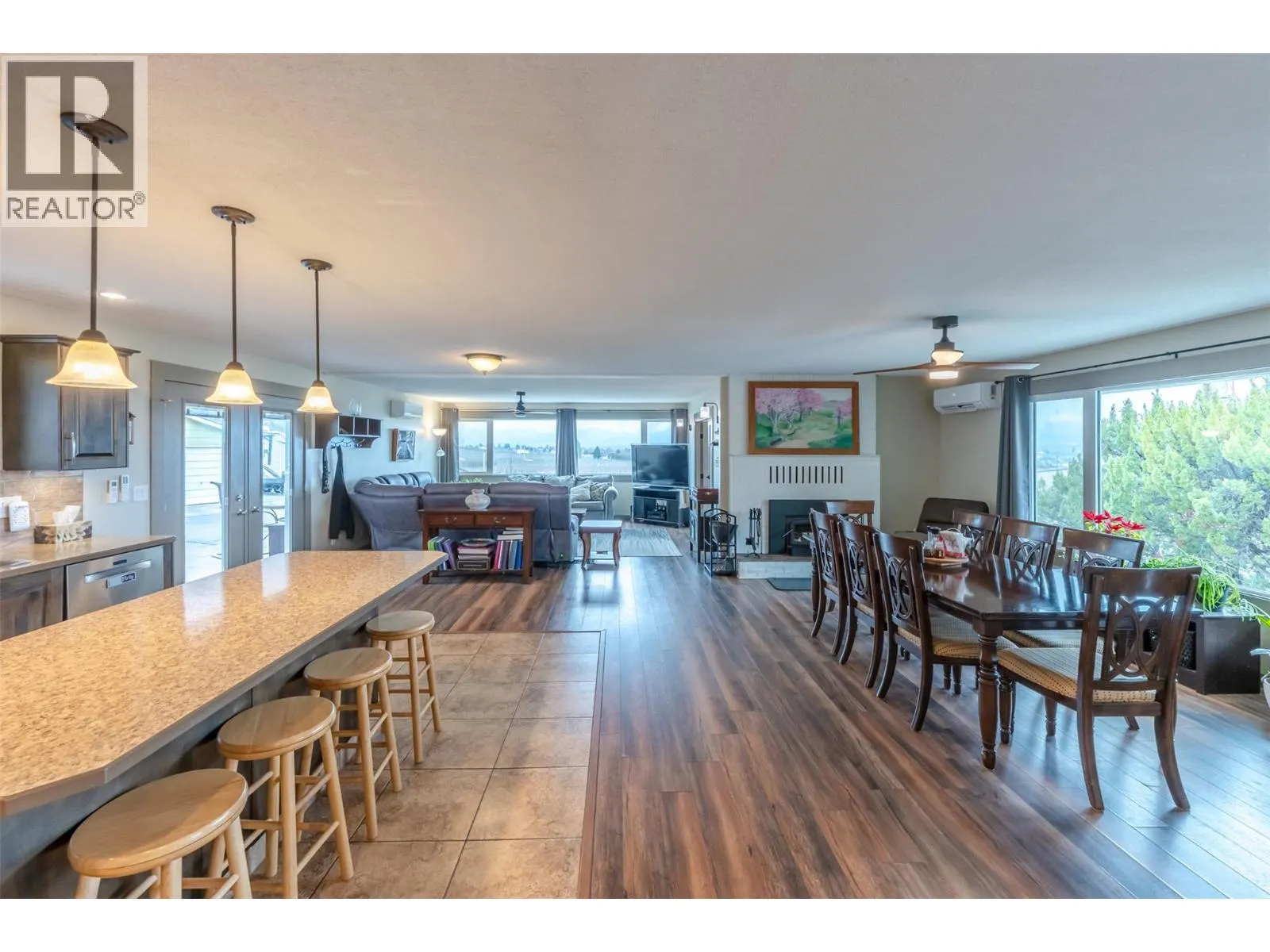 1418 FAIRVIEW Road