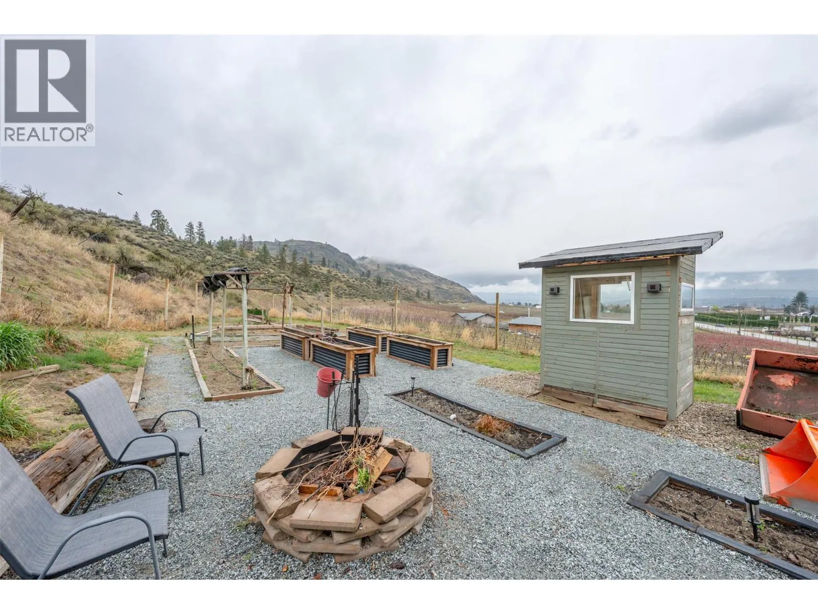 1418 FAIRVIEW Road