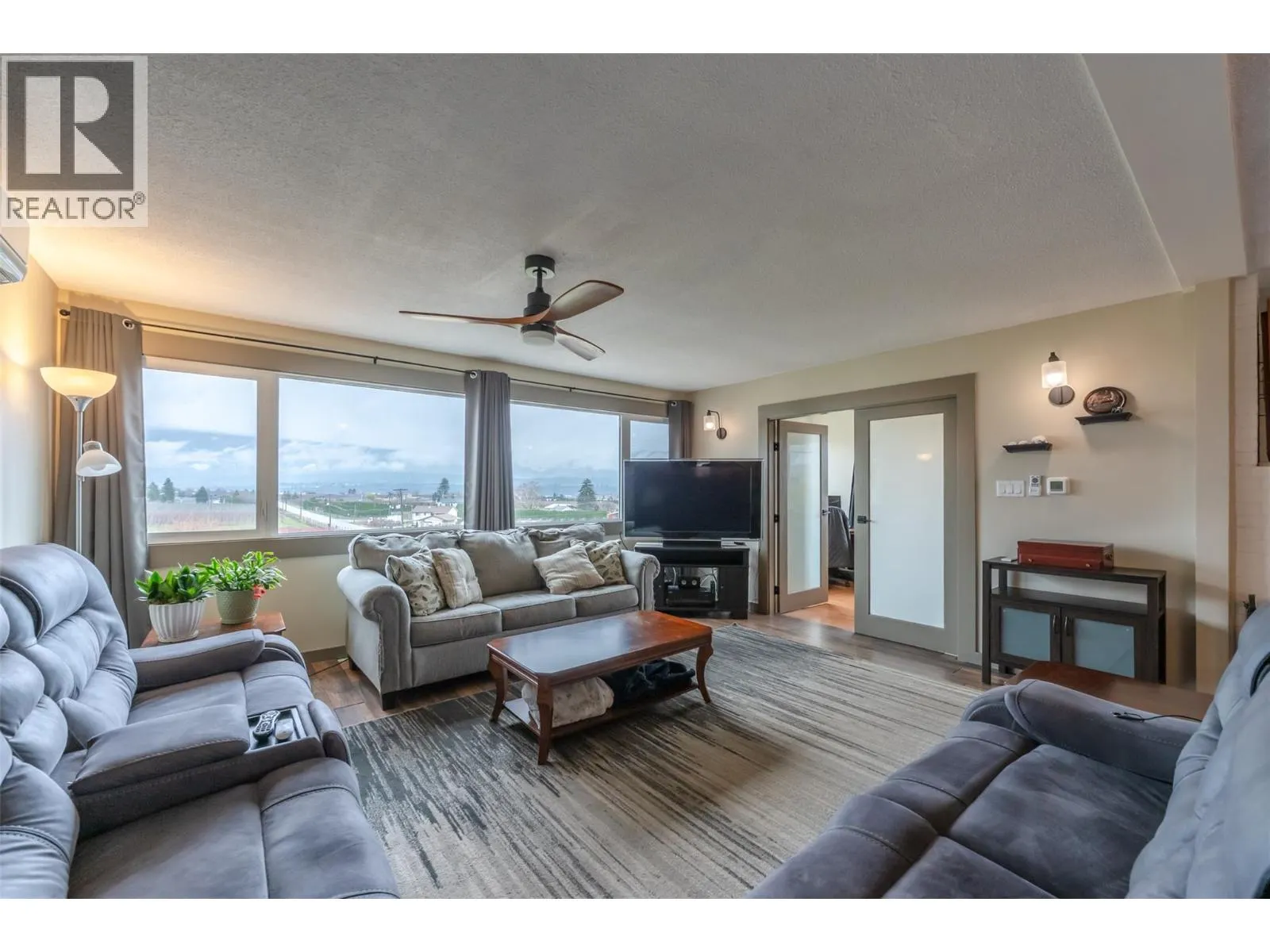 1418 FAIRVIEW Road
