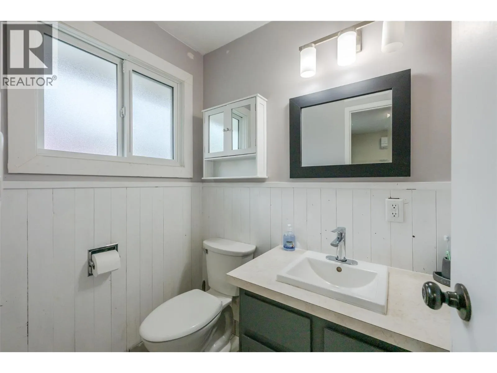 1418 FAIRVIEW Road