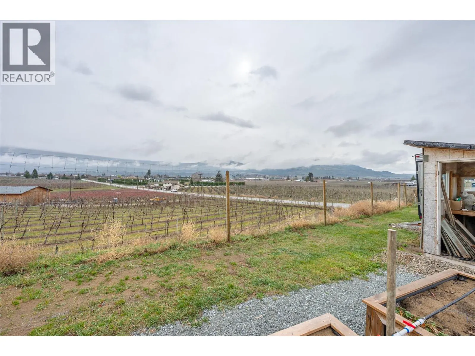 1418 FAIRVIEW Road