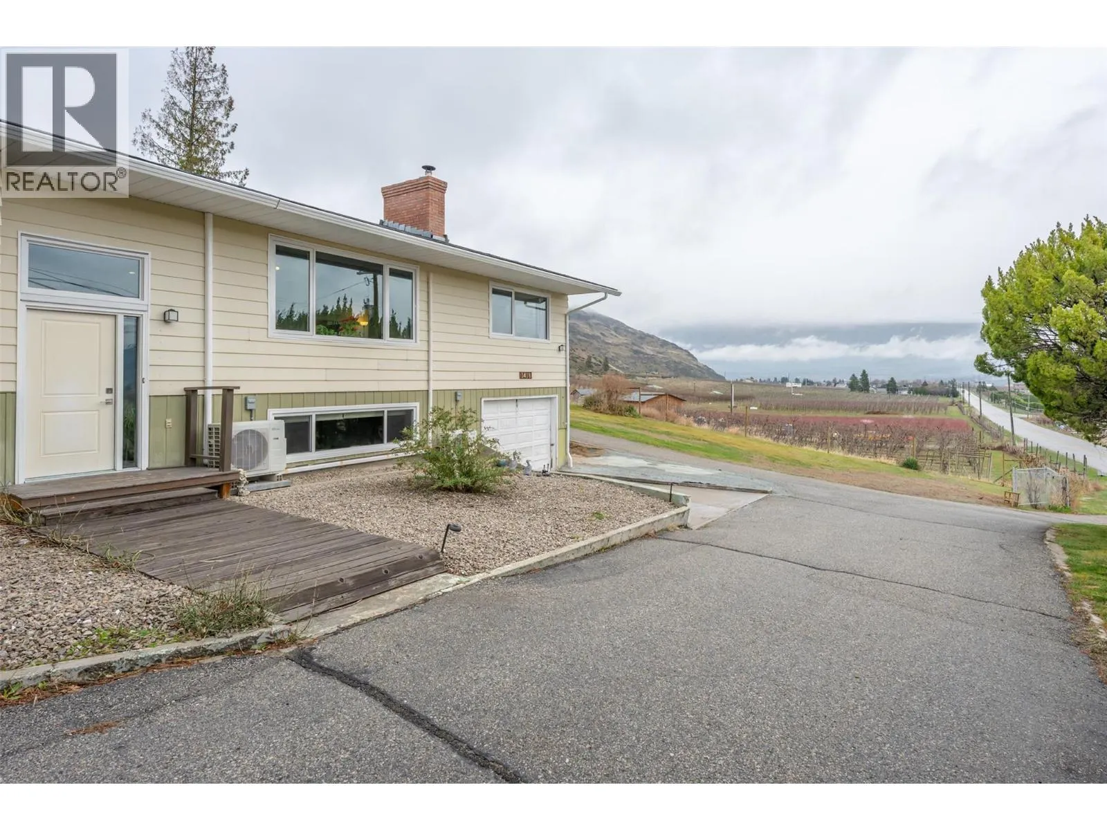 1418 FAIRVIEW Road